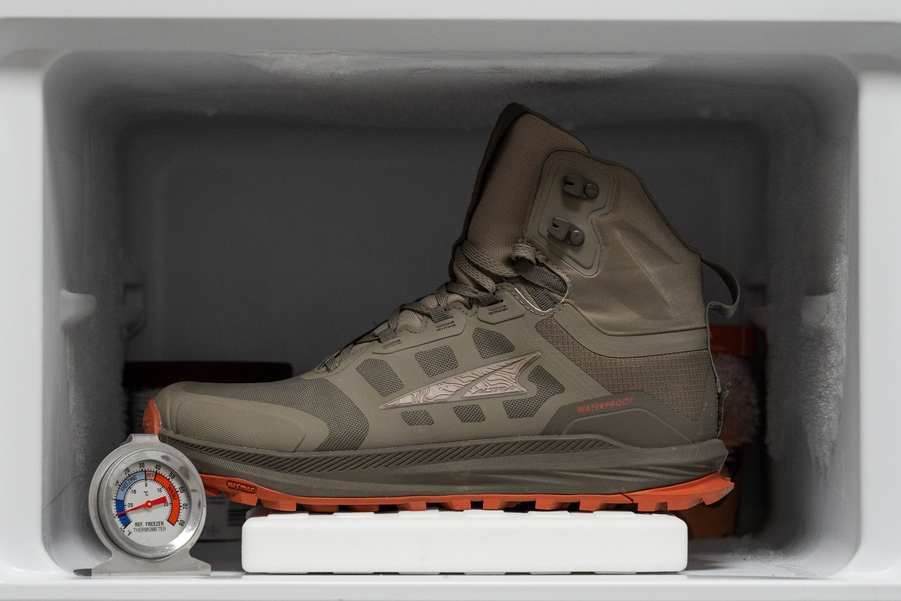 Altra Lone Peak 9 Waterproof Mid Midsole softness in cold (%)