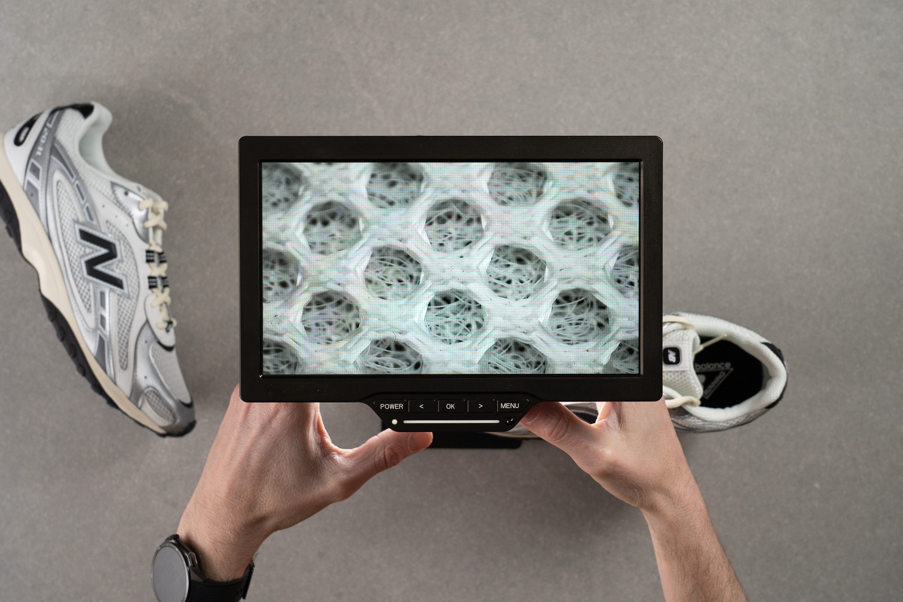 New Balance 204L Breathability Microscope test