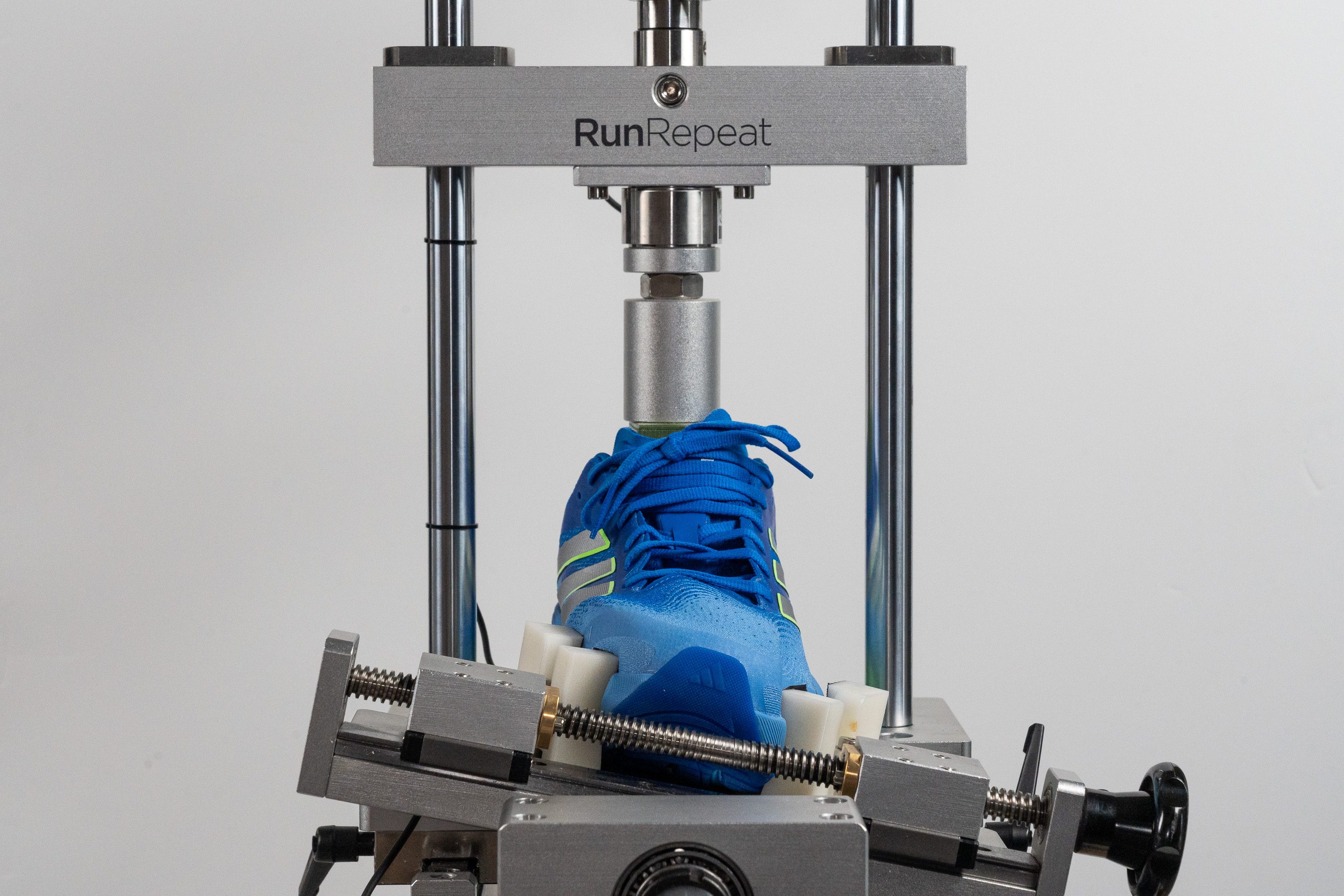 Adidas Supernova Solution 3 Torsional rigidity