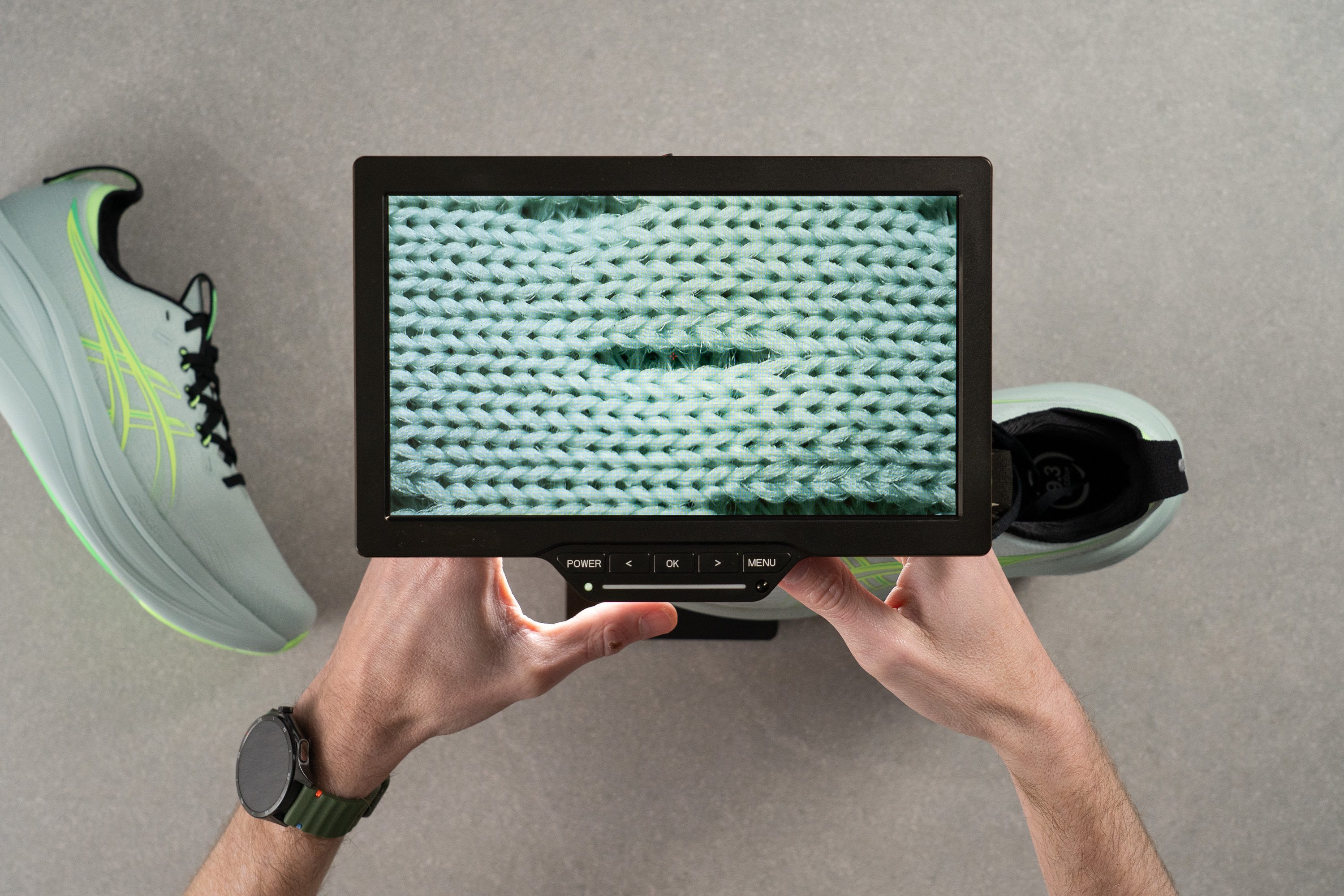 ASICS Gel Nimbus 28 microscope