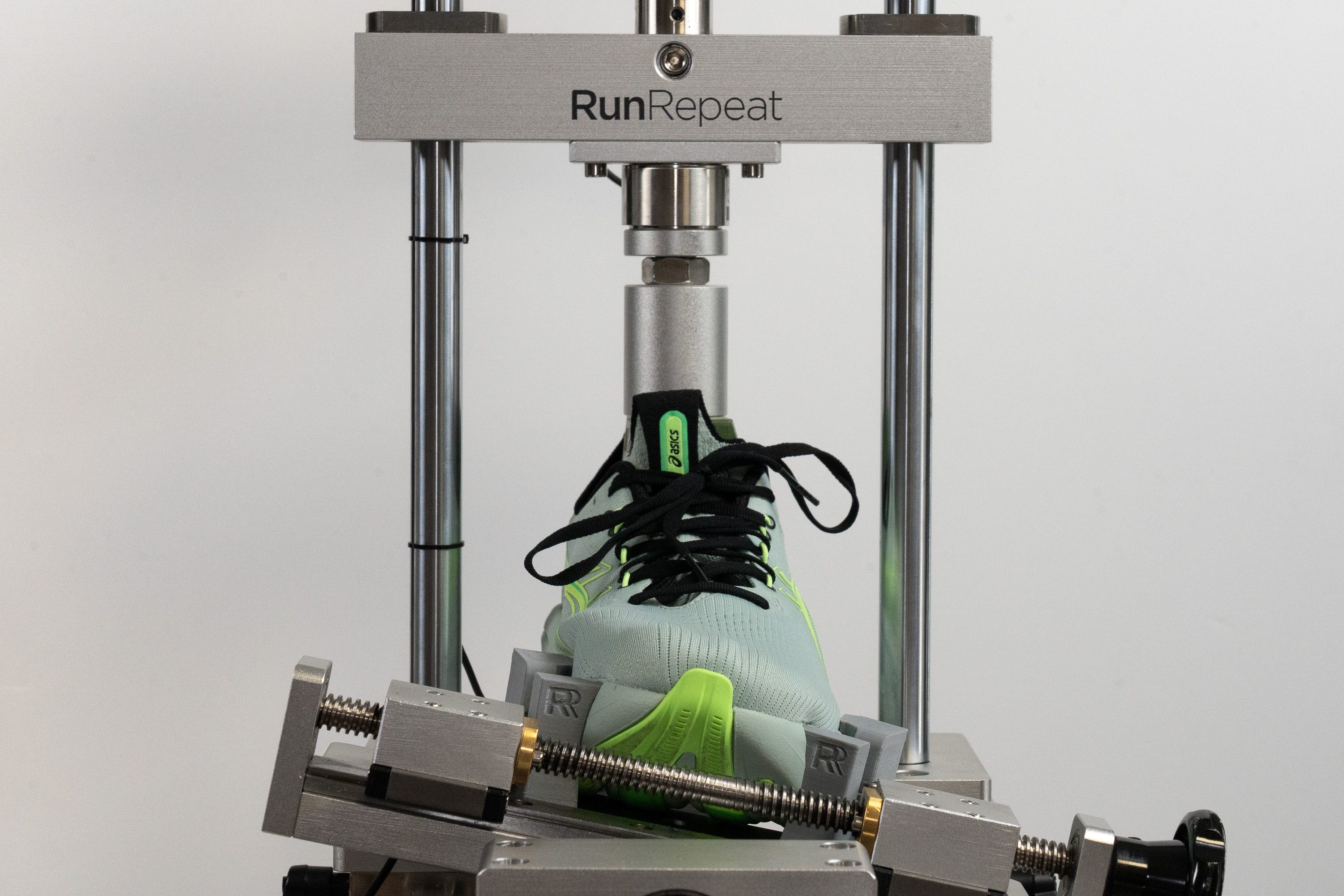 ASICS Gel Nimbus 28 Torsional rigidity