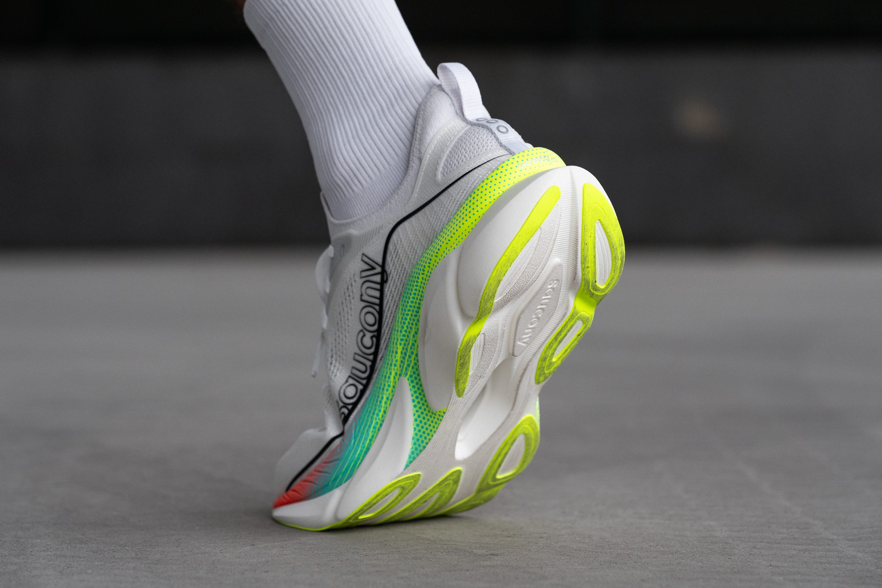 Saucony Endorphin Elite 3 flex
