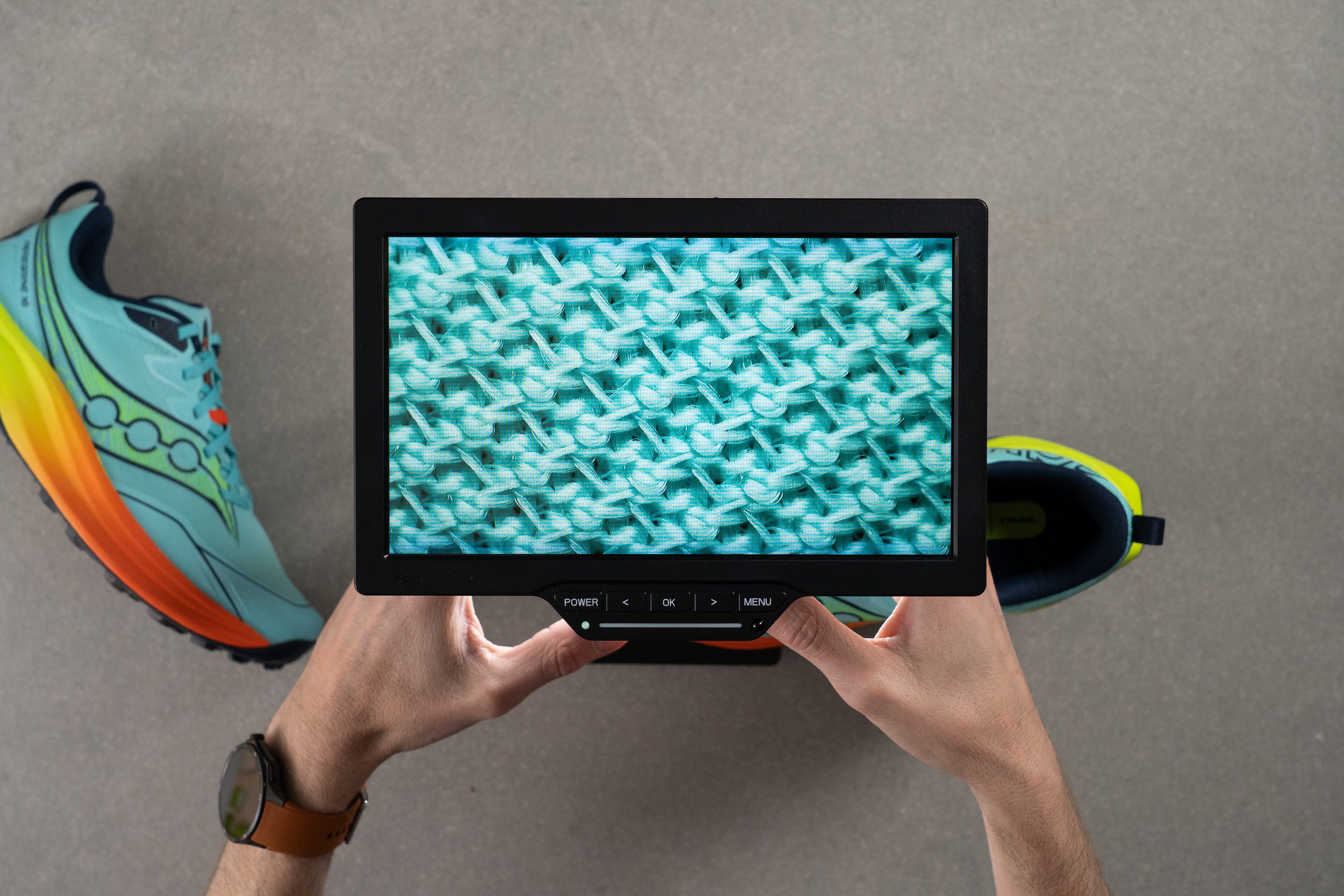 Saucony Peregrine 16 microscope