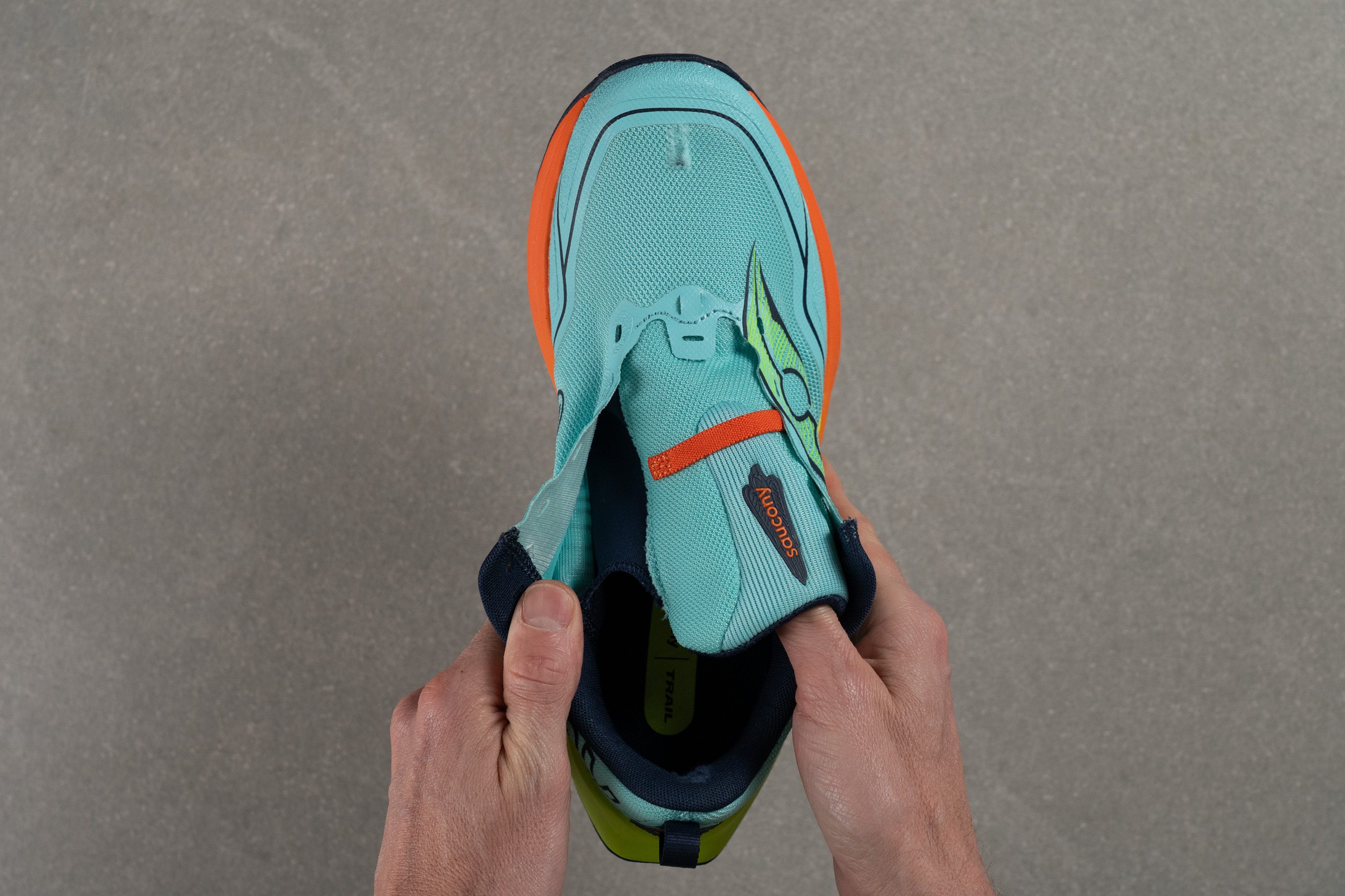 Saucony Peregrine 16 Tongue: gusset type