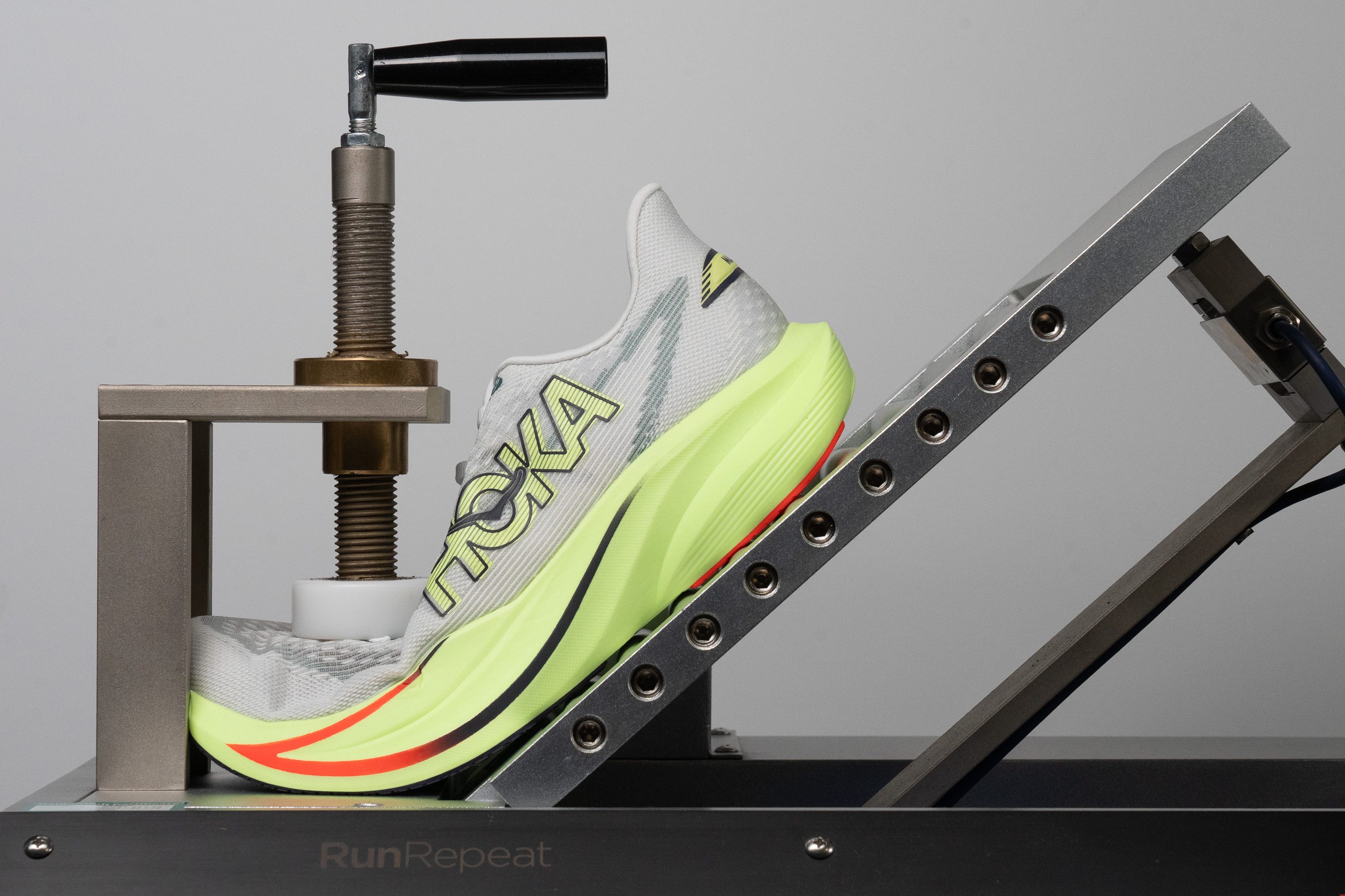HOKA Mach 7 Flexibility / Stiffness
