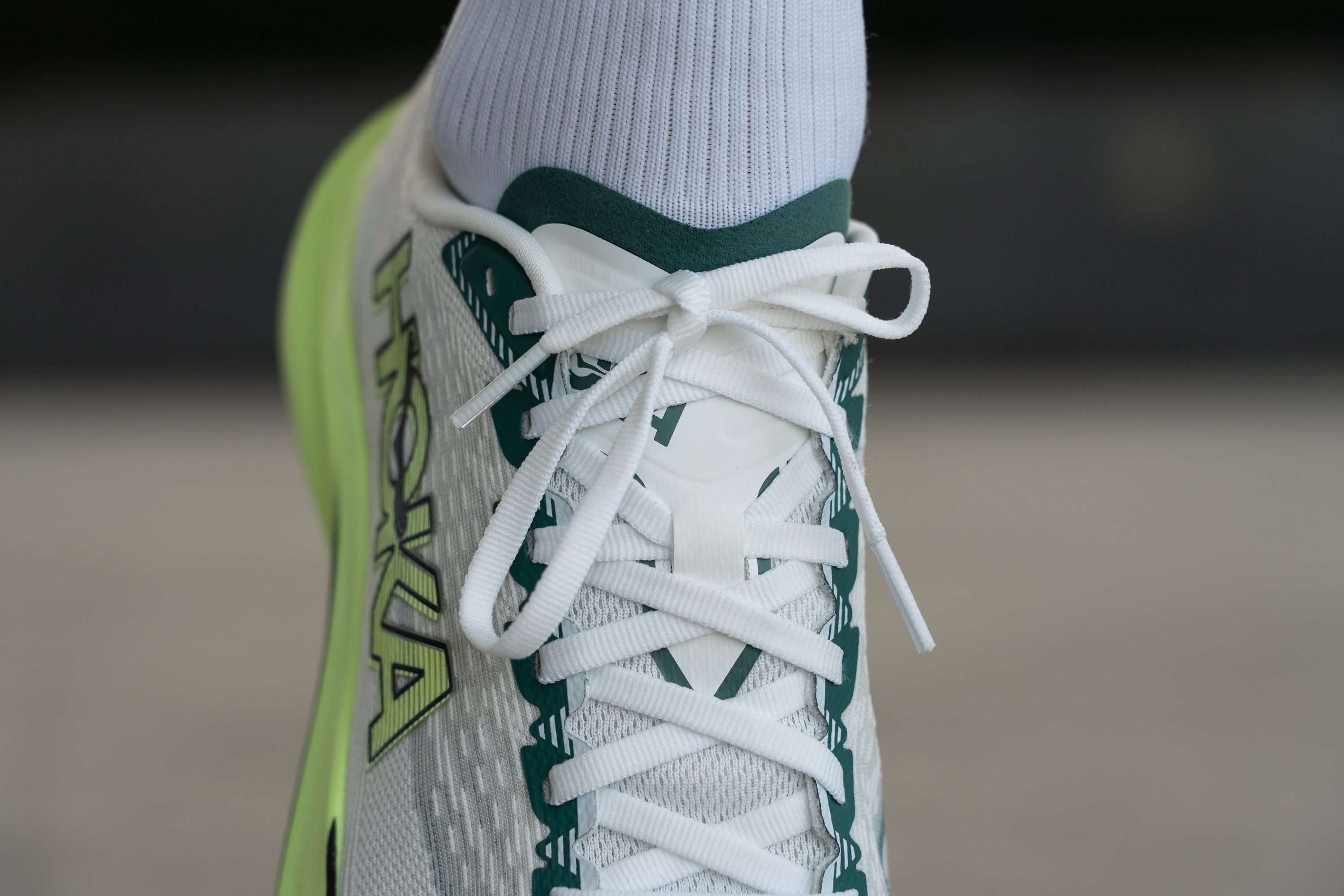 HOKA Mach 7 laces