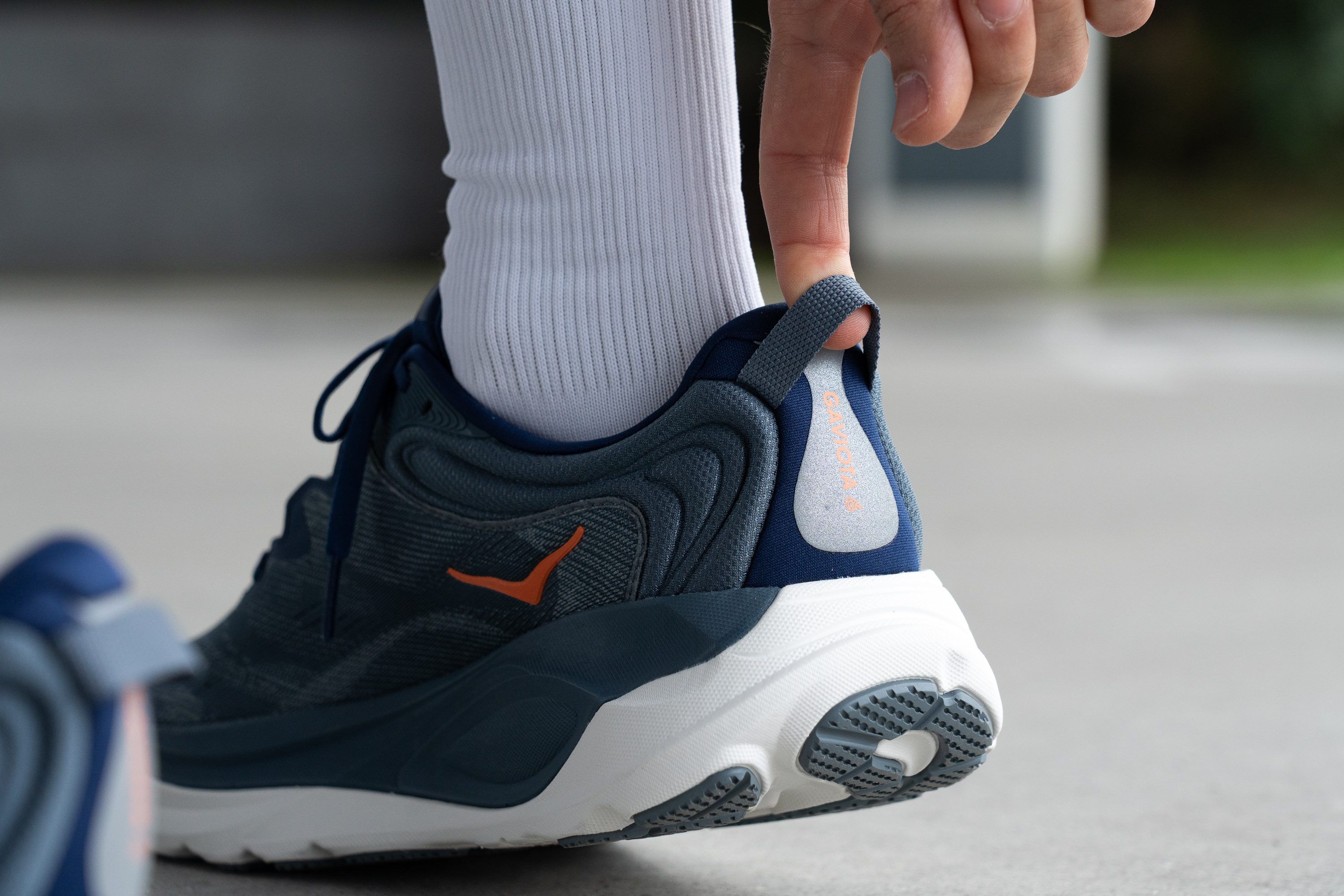 HOKA Gaviota 6 Heel tab