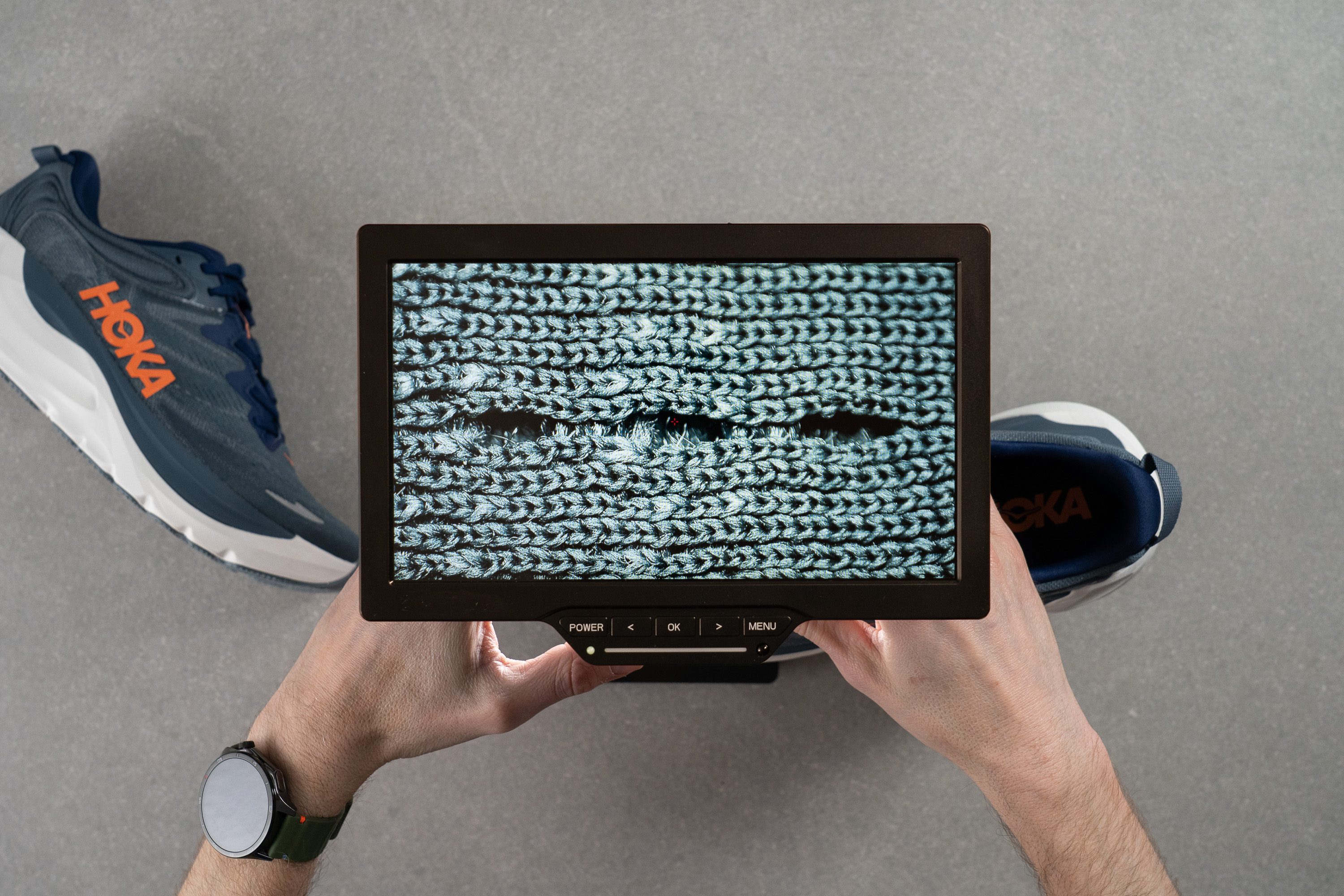 HOKA Gaviota 6 mesh microscope