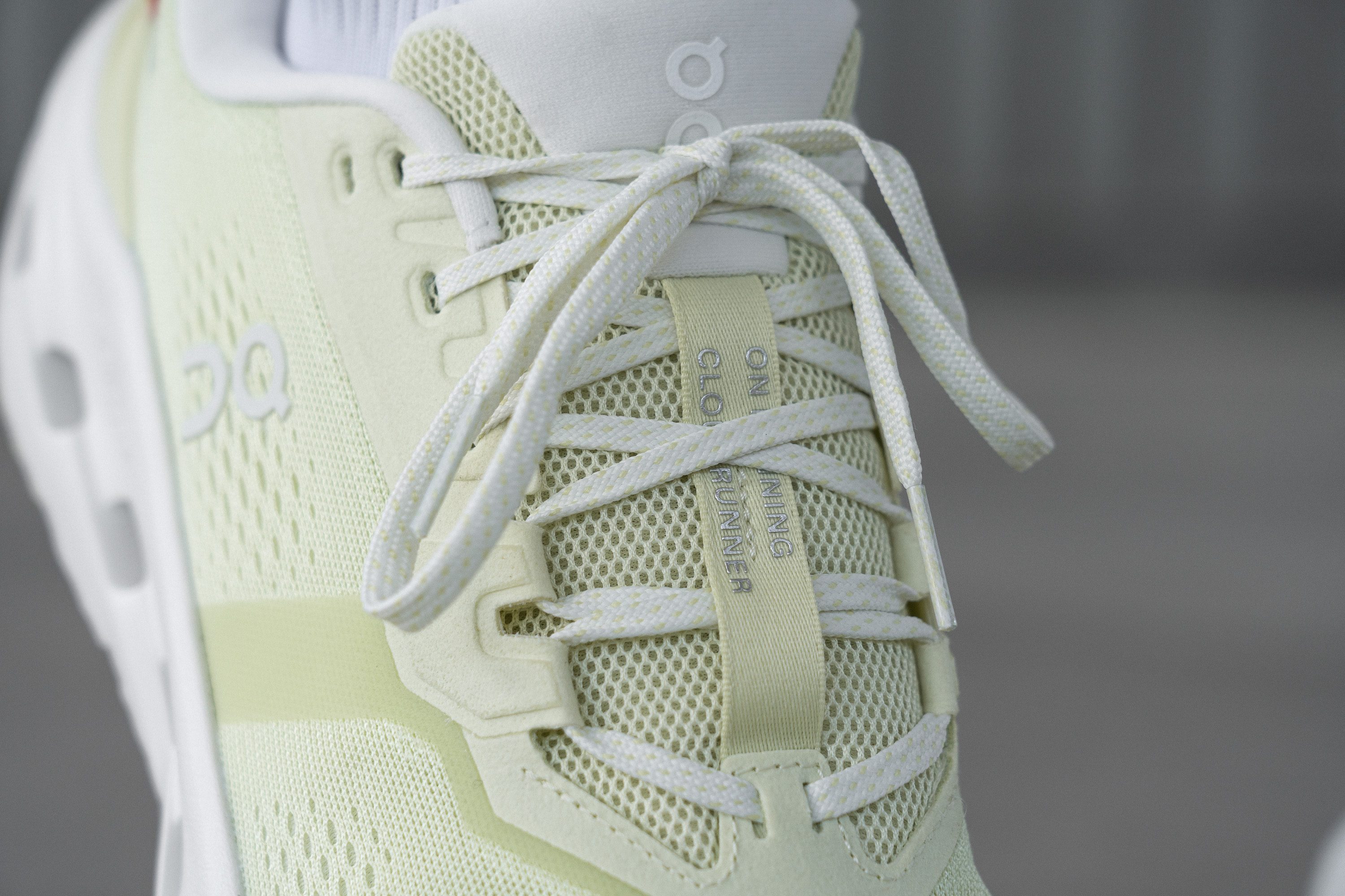 On Cloudrunner 3 laces