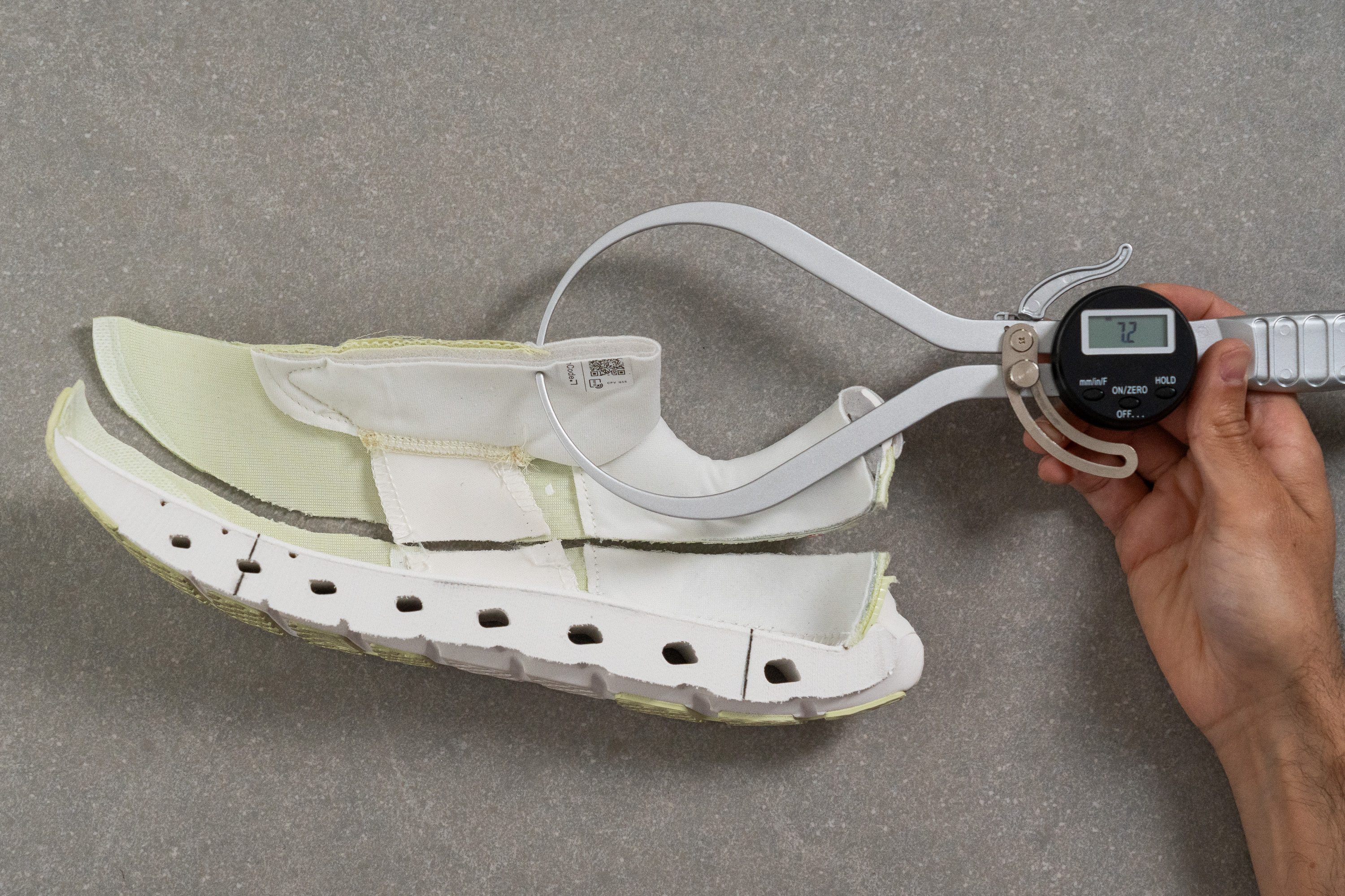 On Cloudrunner 3 Tongue padding