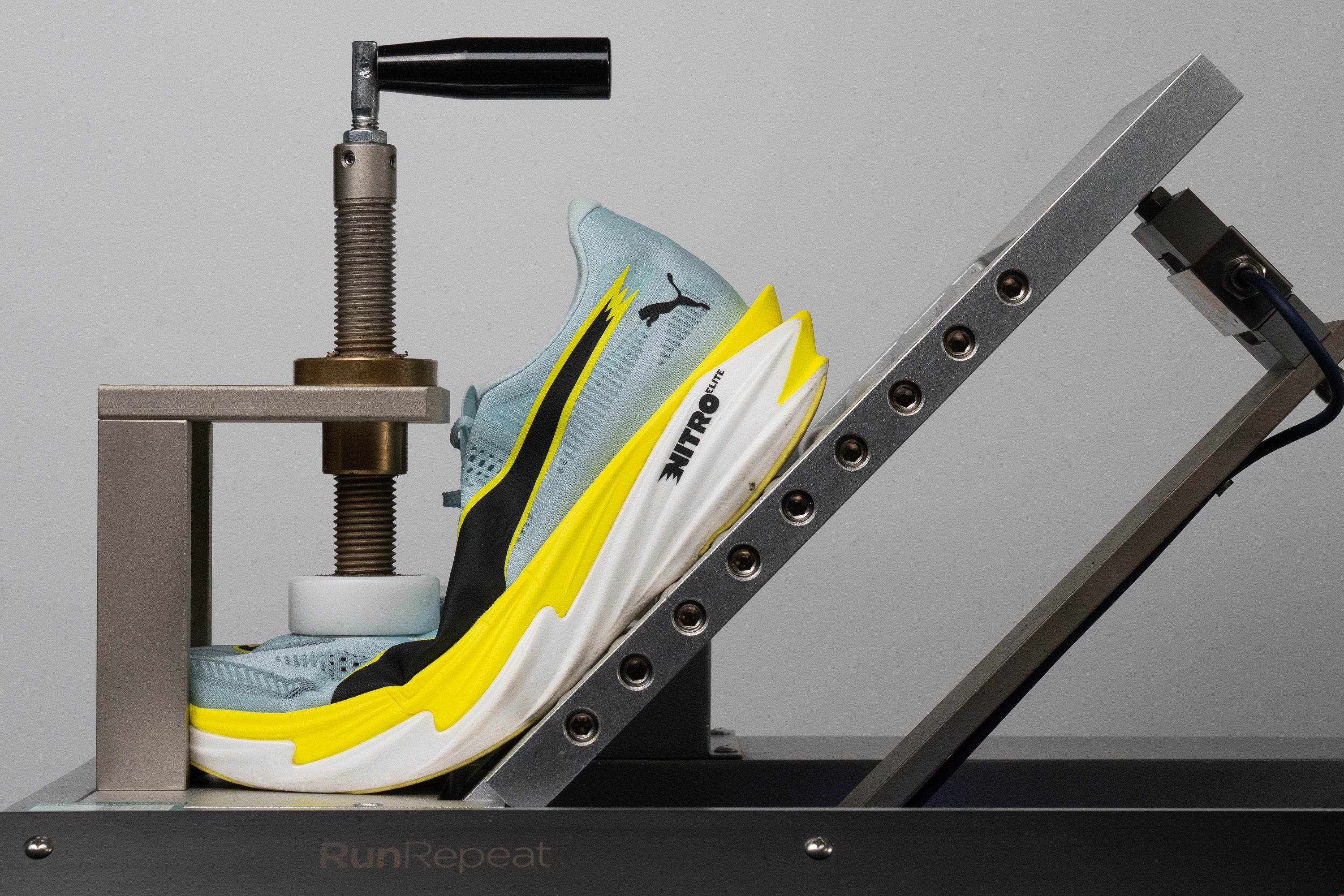 PUMA Deviate Nitro Elite 4 Flexibility / Stiffness