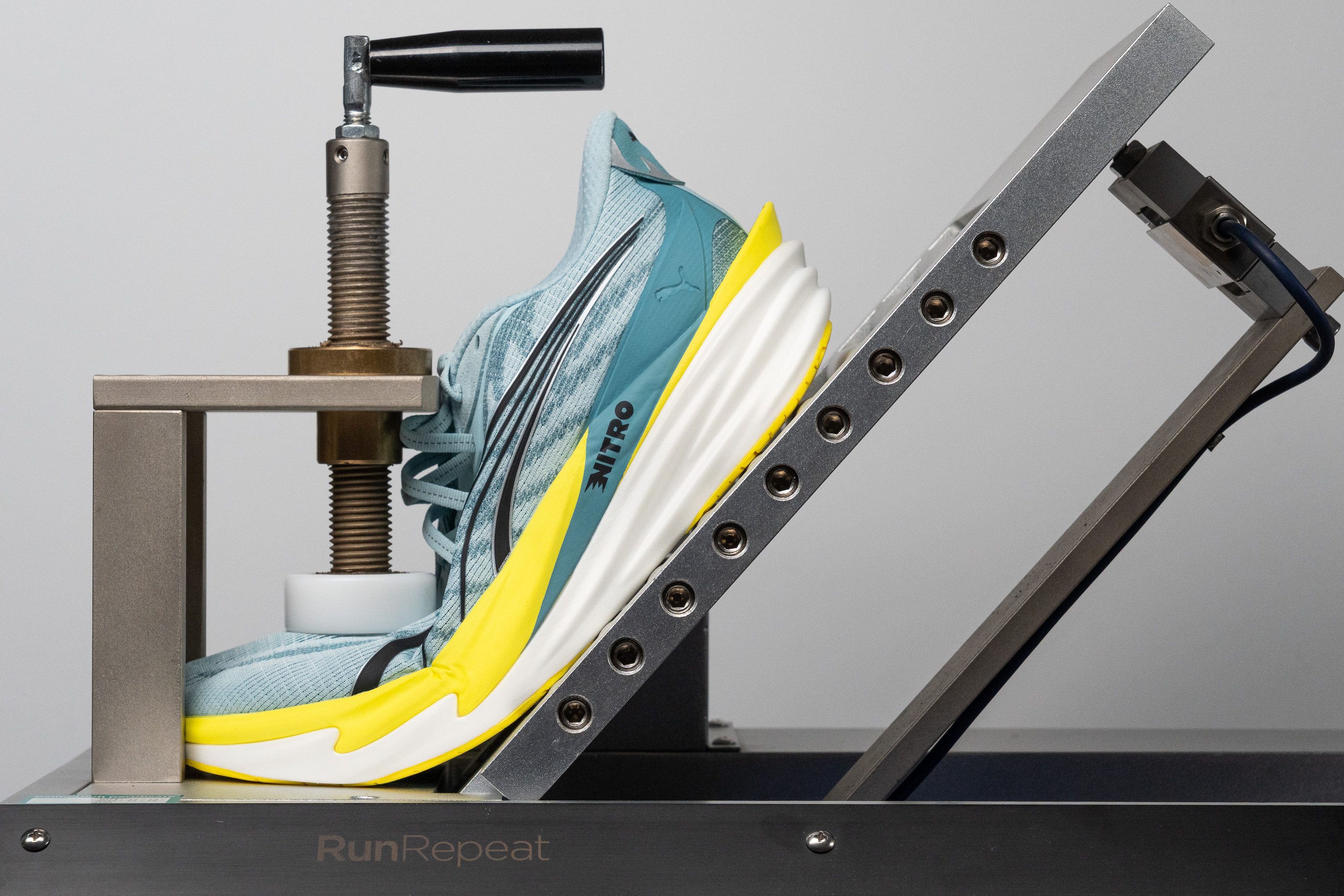 PUMA Deviate Nitro 4 Flexibility / Stiffness