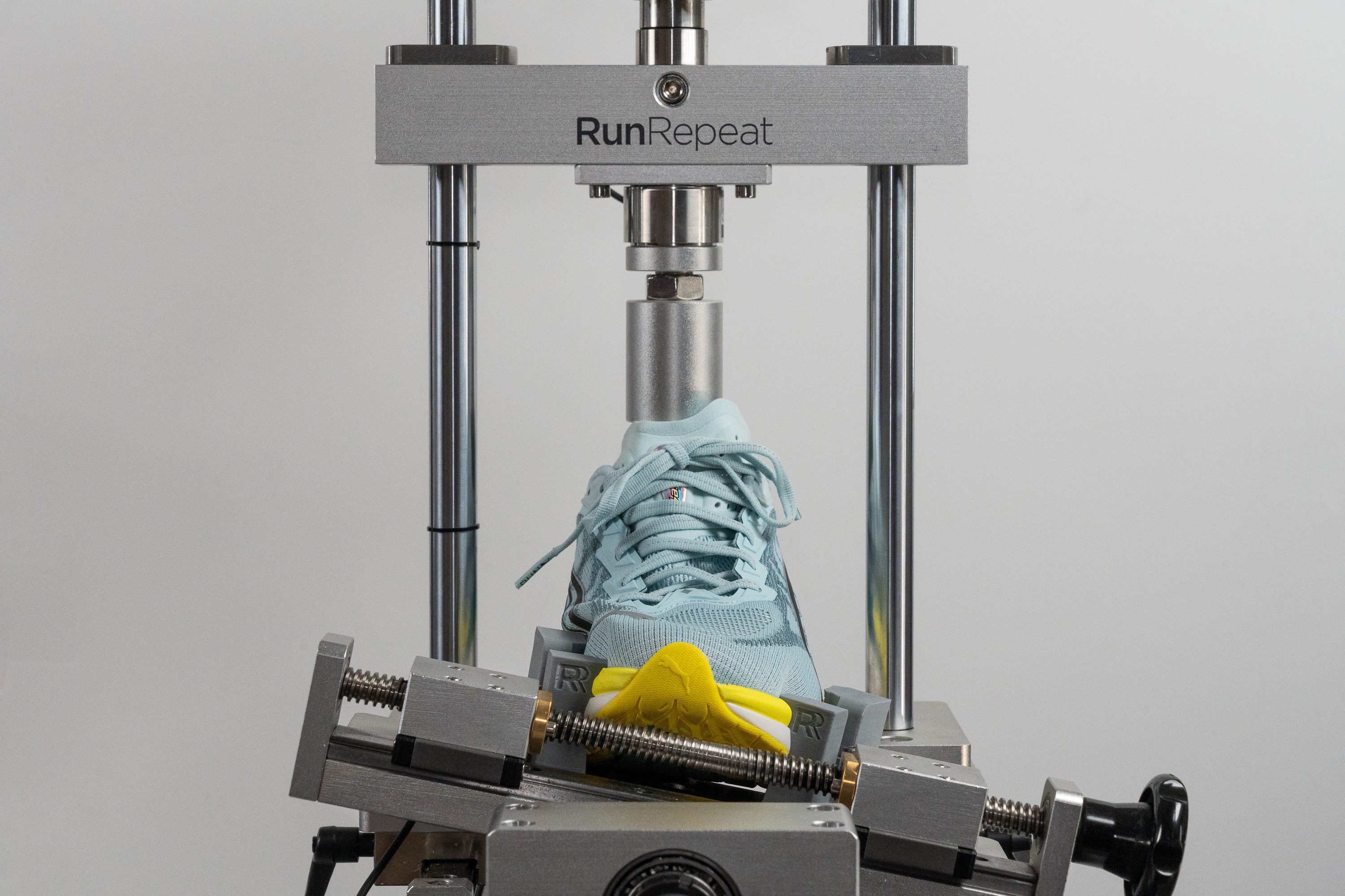PUMA Deviate Nitro 4 Torsional rigidity