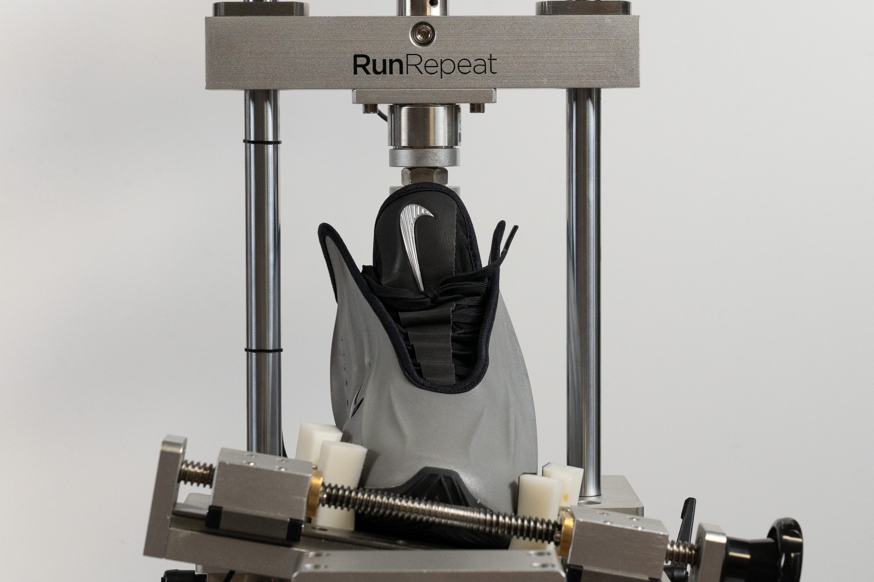 Nike G.T. Future Torsional rigidity