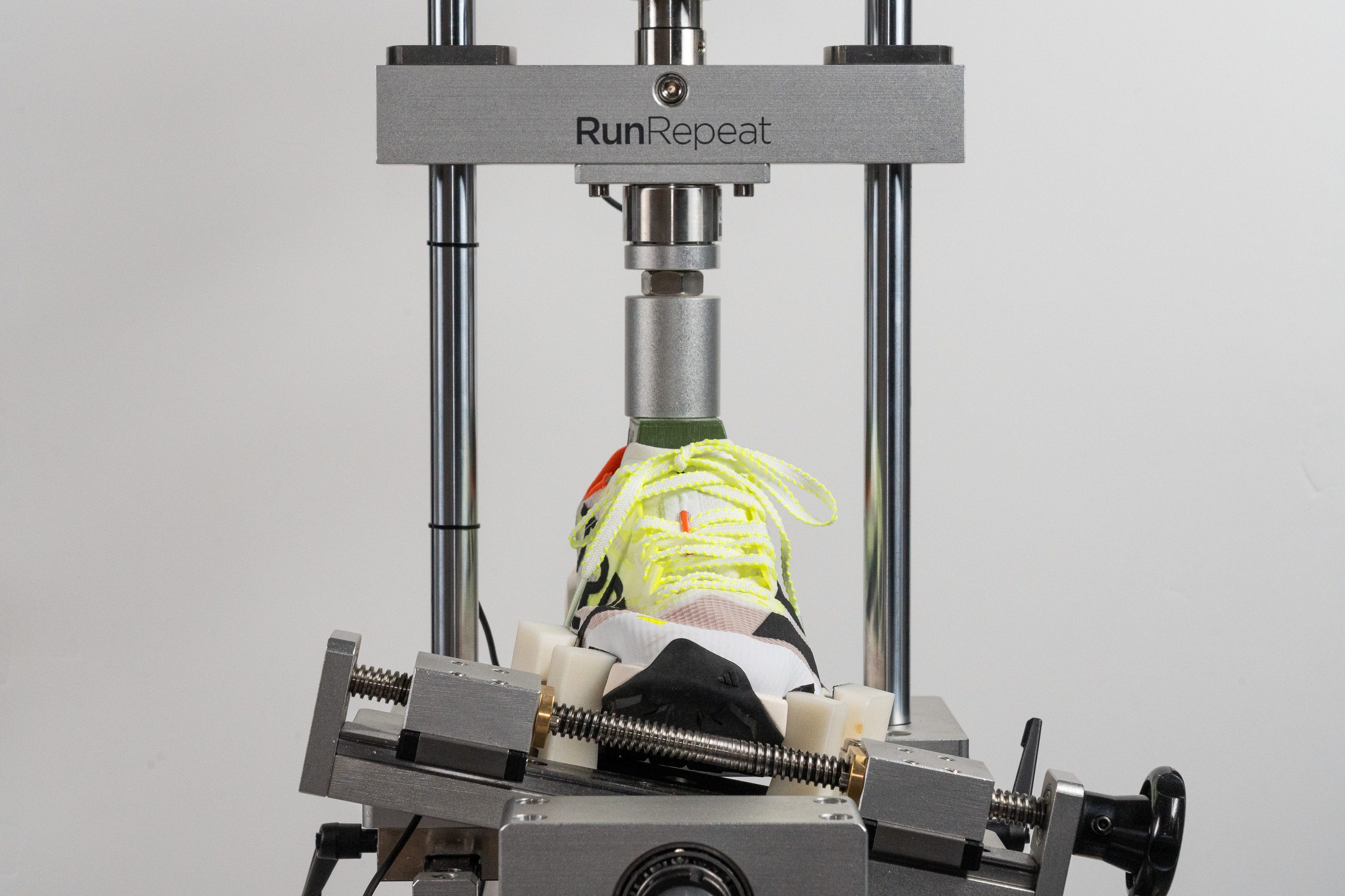 Adidas Terrex Agravic TT Torsional rigidity