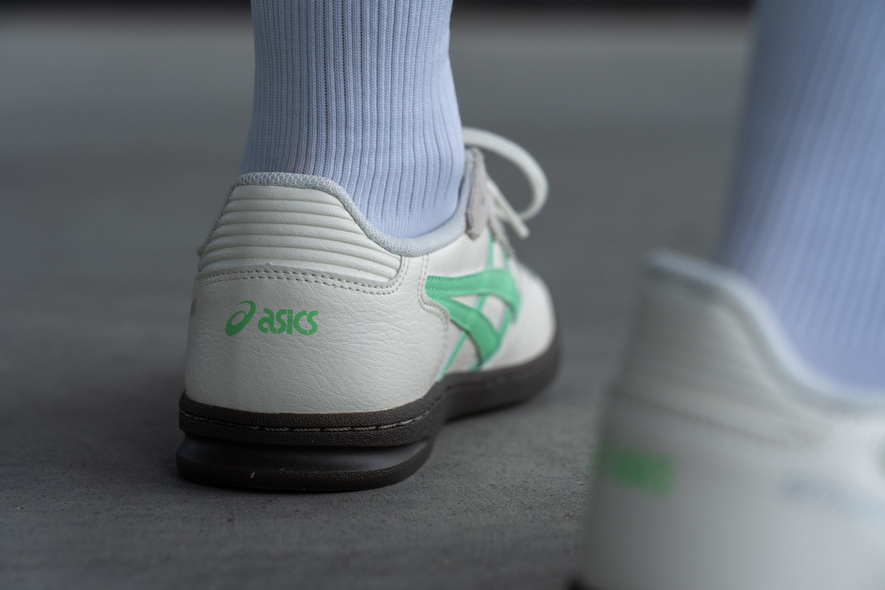 ASICS Skyhand OG Heel tab