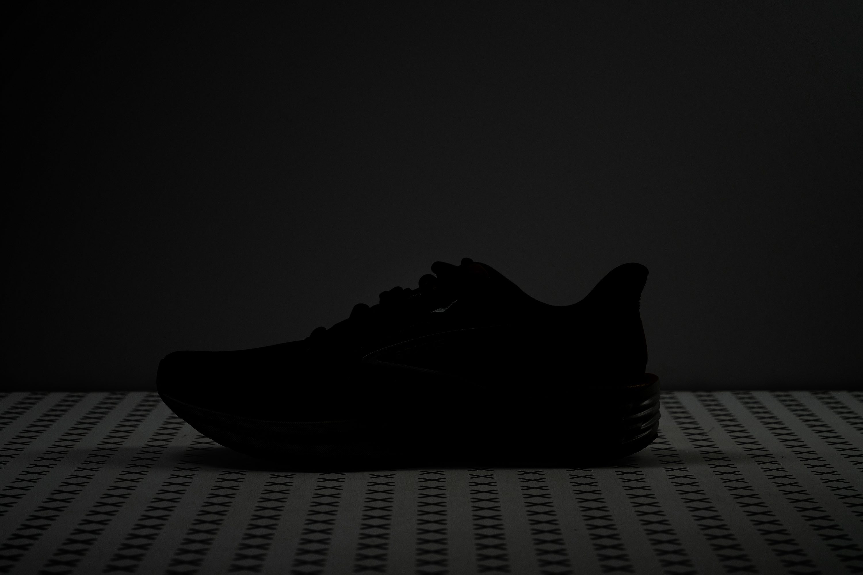 Brooks Launch 12 Reflective elements