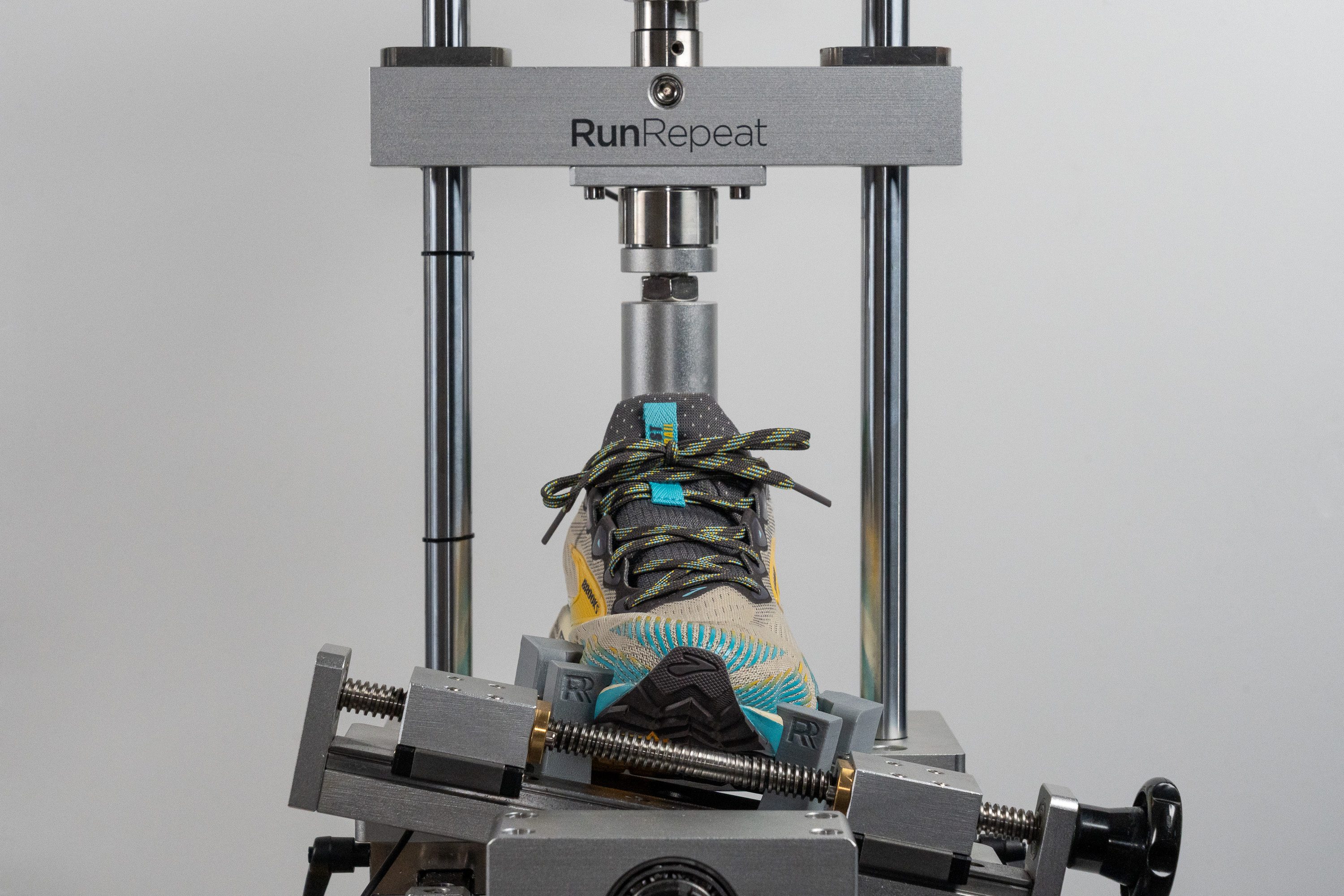 Brooks Ghost Trail Torsional rigidity