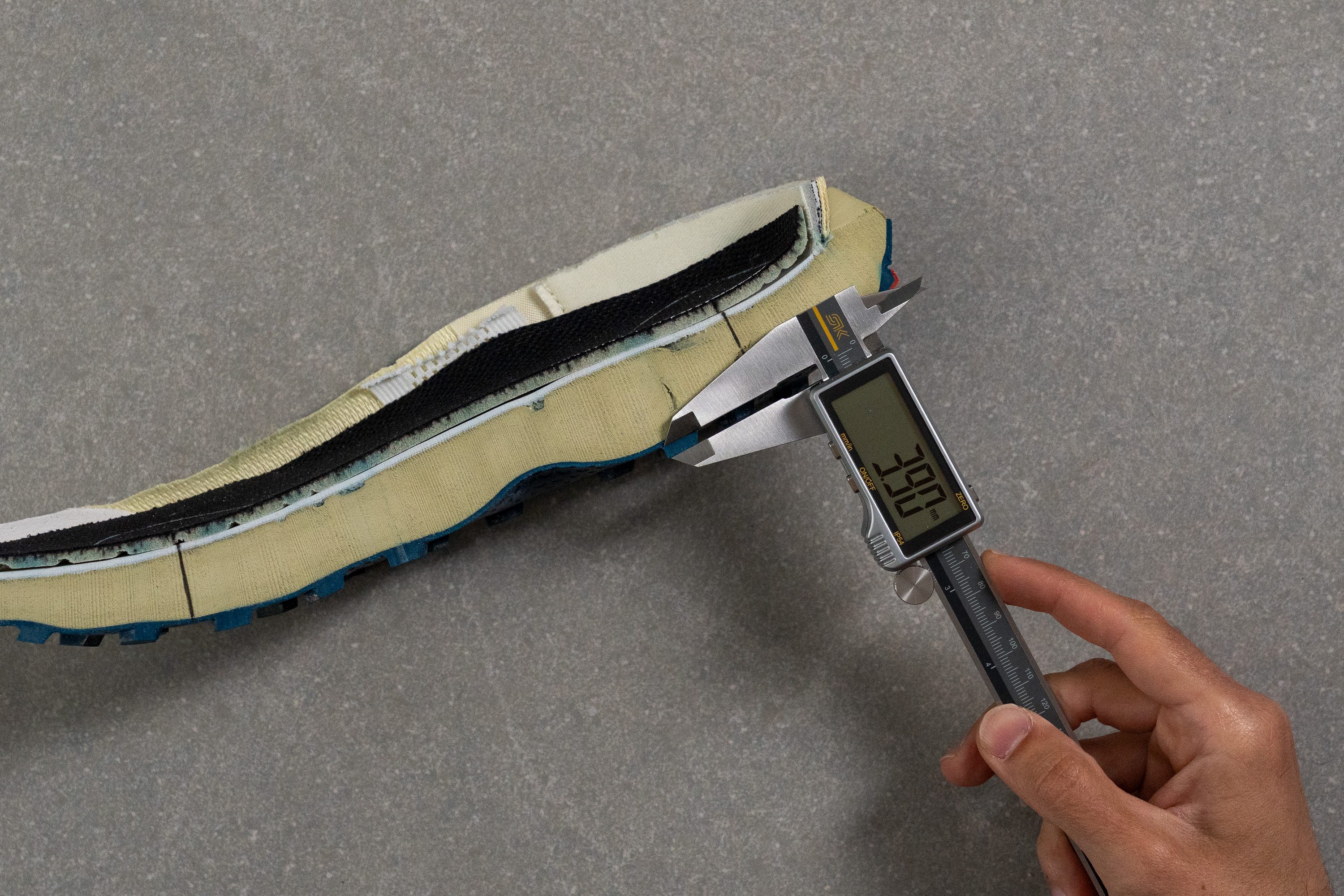 Salomon Ultra Glide 4 Lug depth