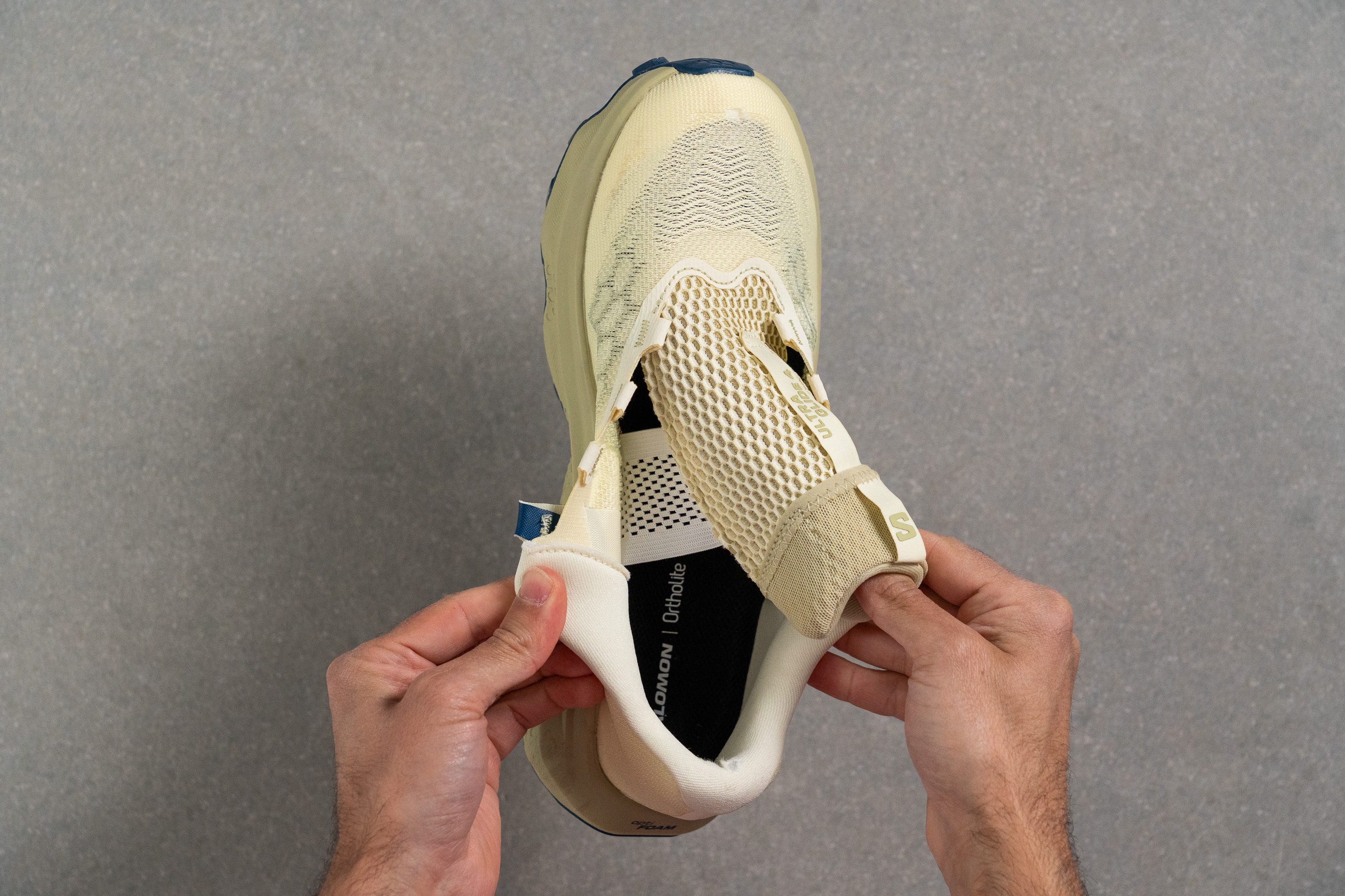 Salomon Ultra Glide 4 Tongue: gusset type