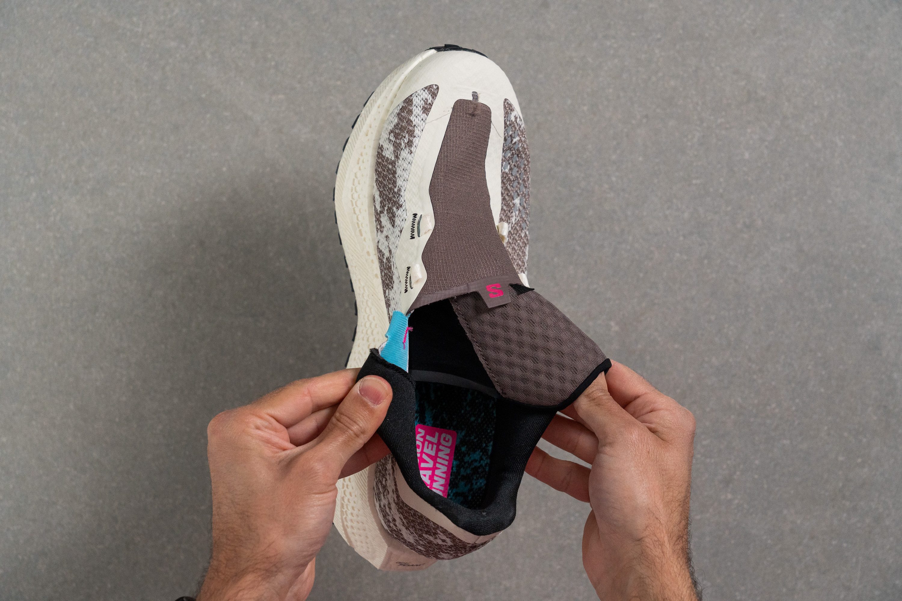 Salomon Aero Glide 4 GRVL Tongue: gusset type
