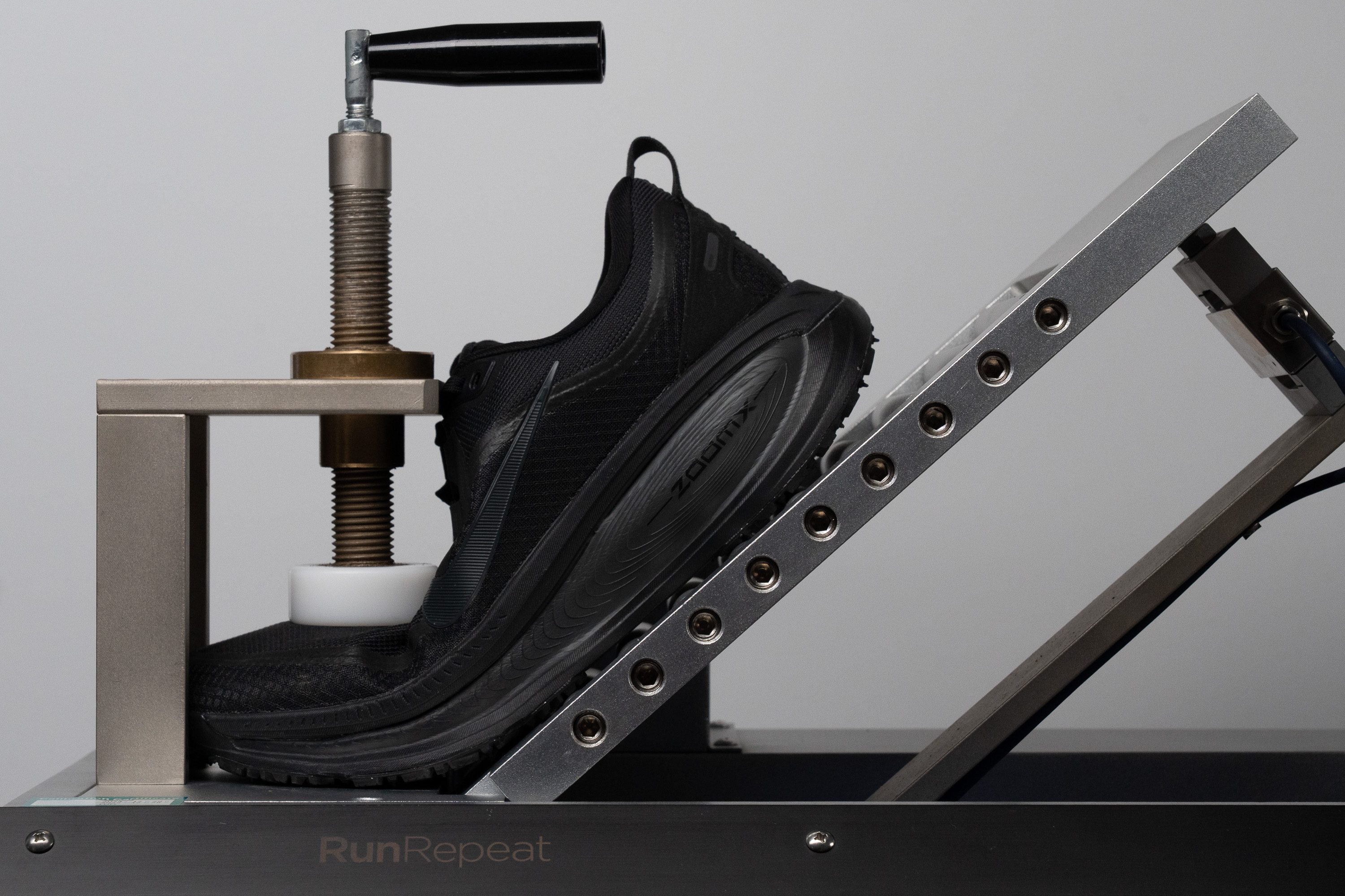 Nike Vomero 18 GTX Flexibility / Stiffness