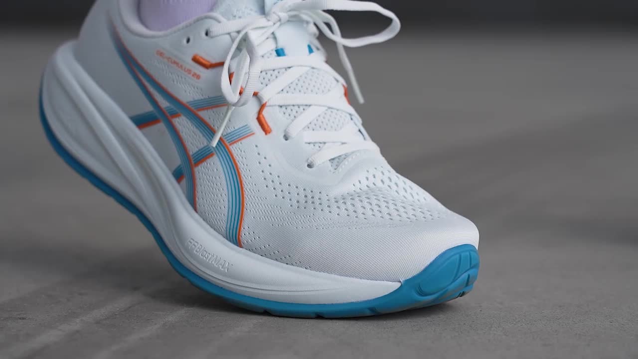 Cut in half: ASICS Gel Cumulus 28 Review (2026) | RunRepeat