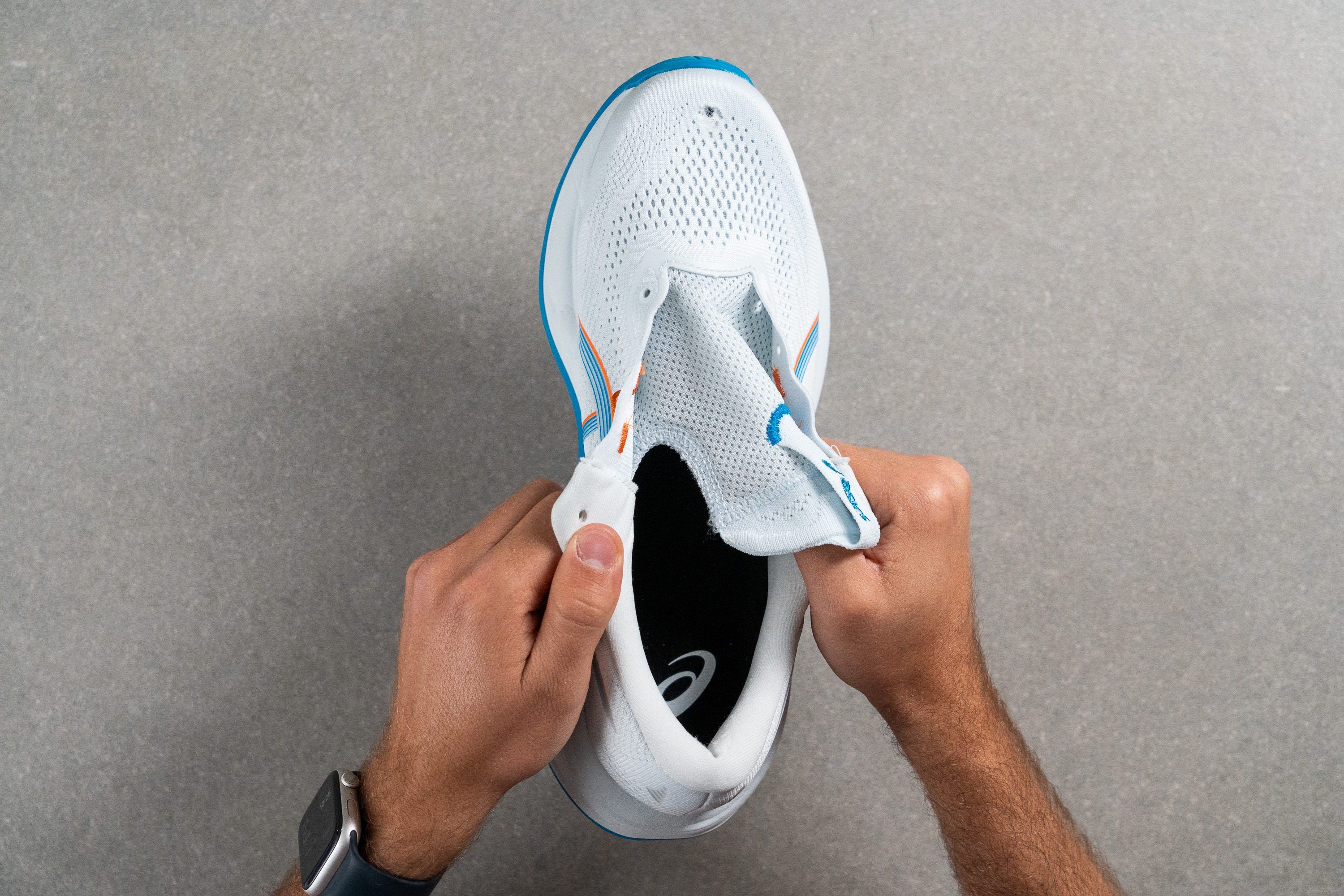 ASICS Gel Cumulus 28 Tongue: gusset type