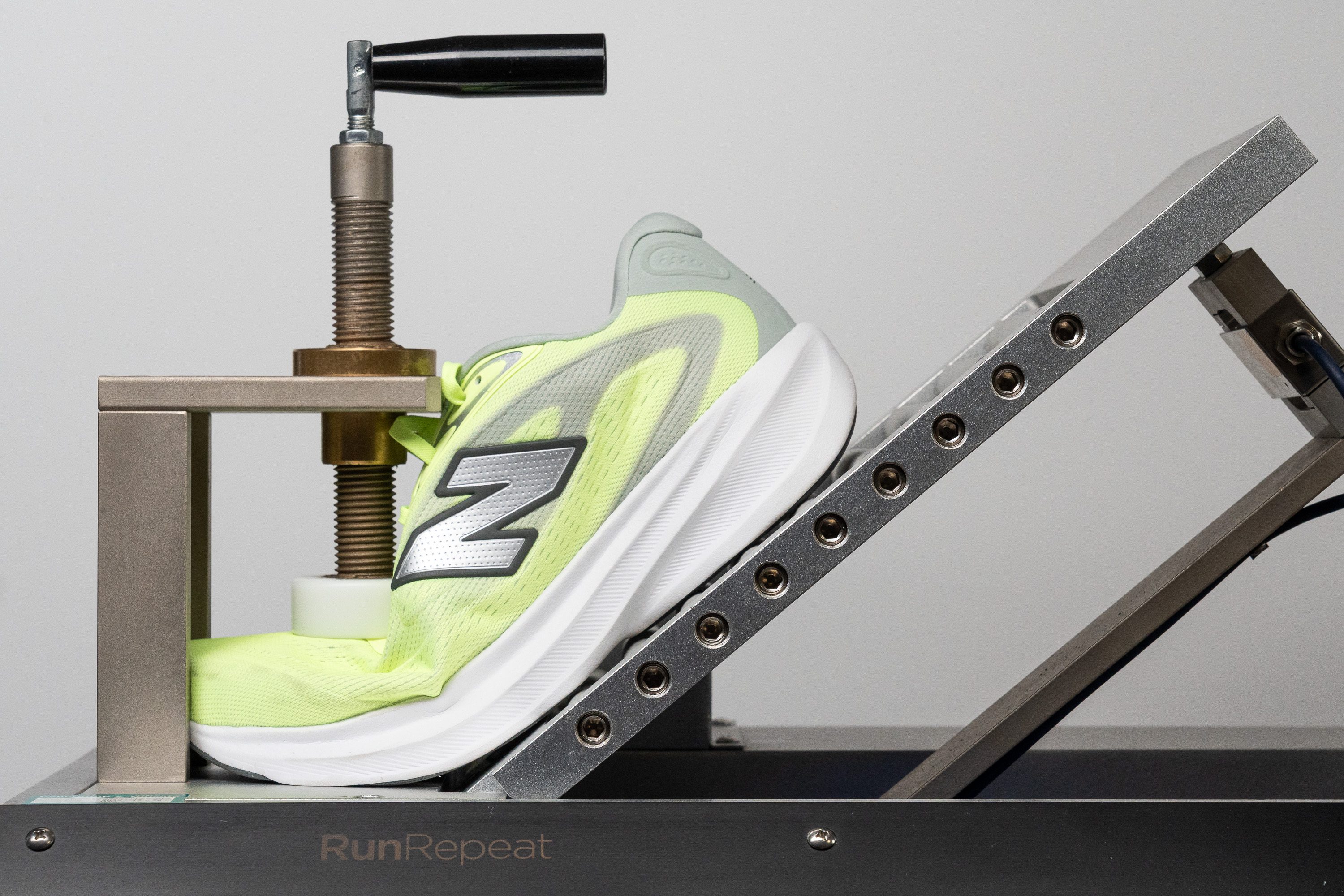 New Balance Fresh Foam 680 v9 Flexibility / Stiffness