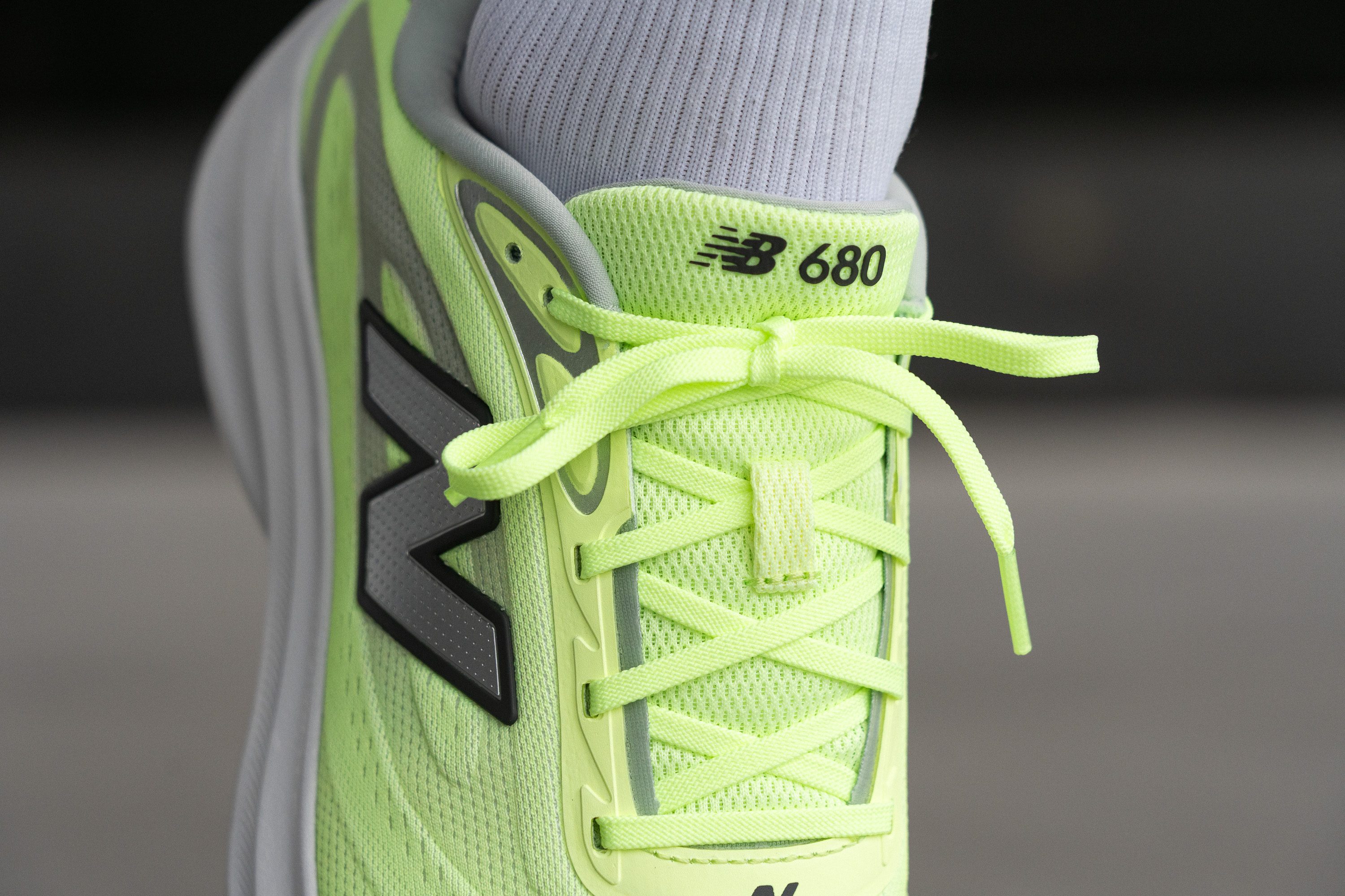 New Balance Fresh Foam 680 v9 tongue