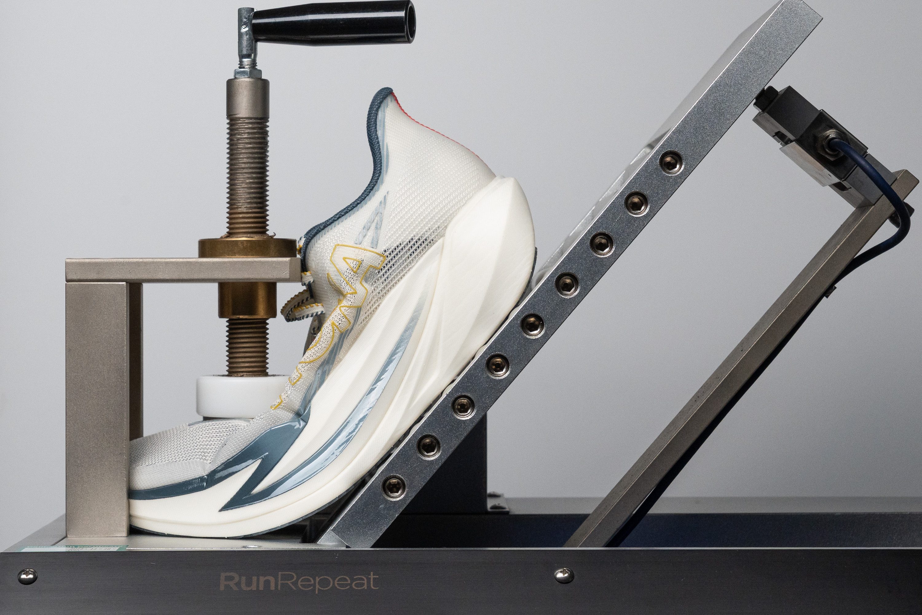 HOKA Cielo X1 3.0 Flexibility / Stiffness