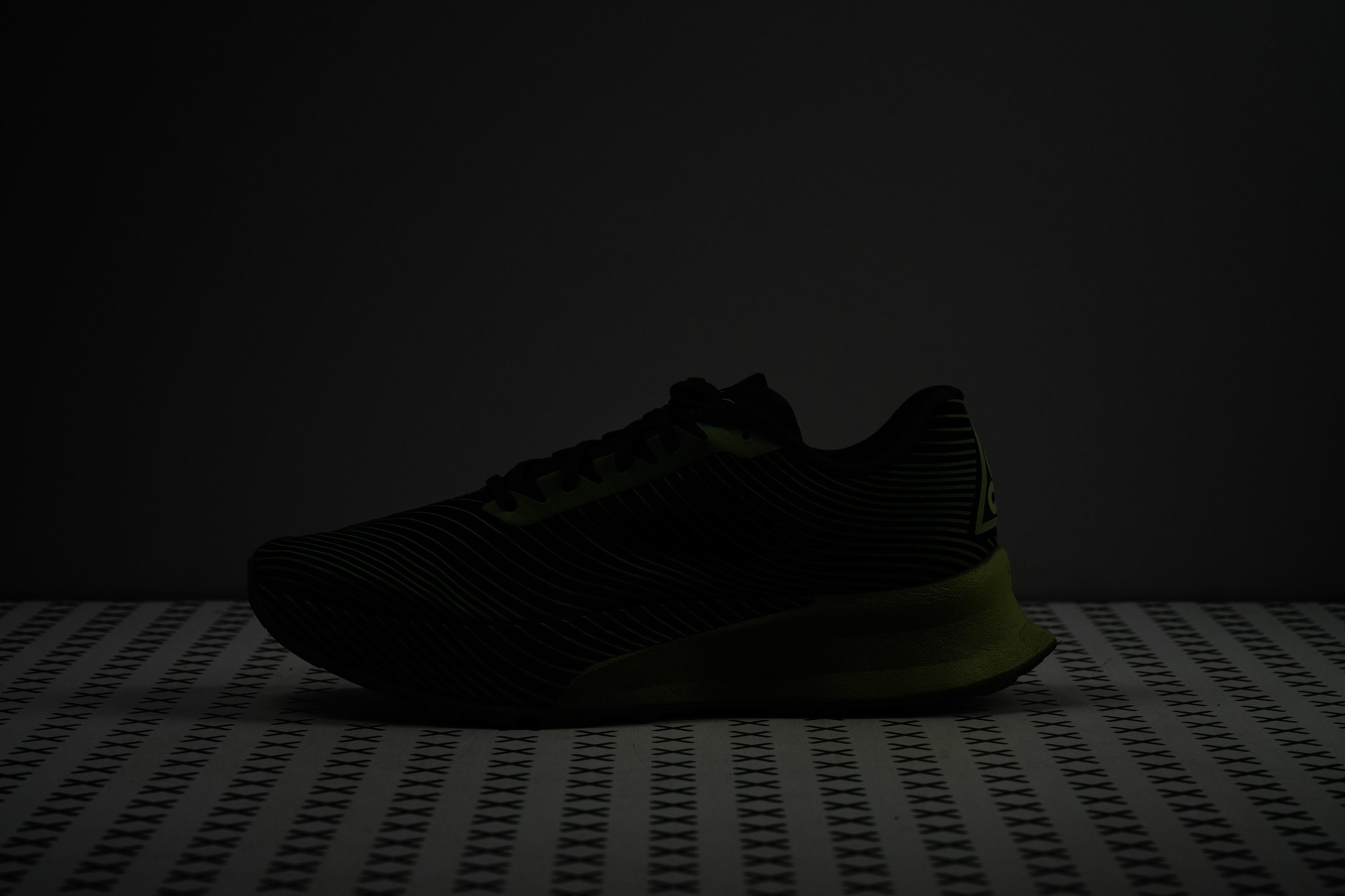 Nike ACG Ultrafly Trail Reflective elements