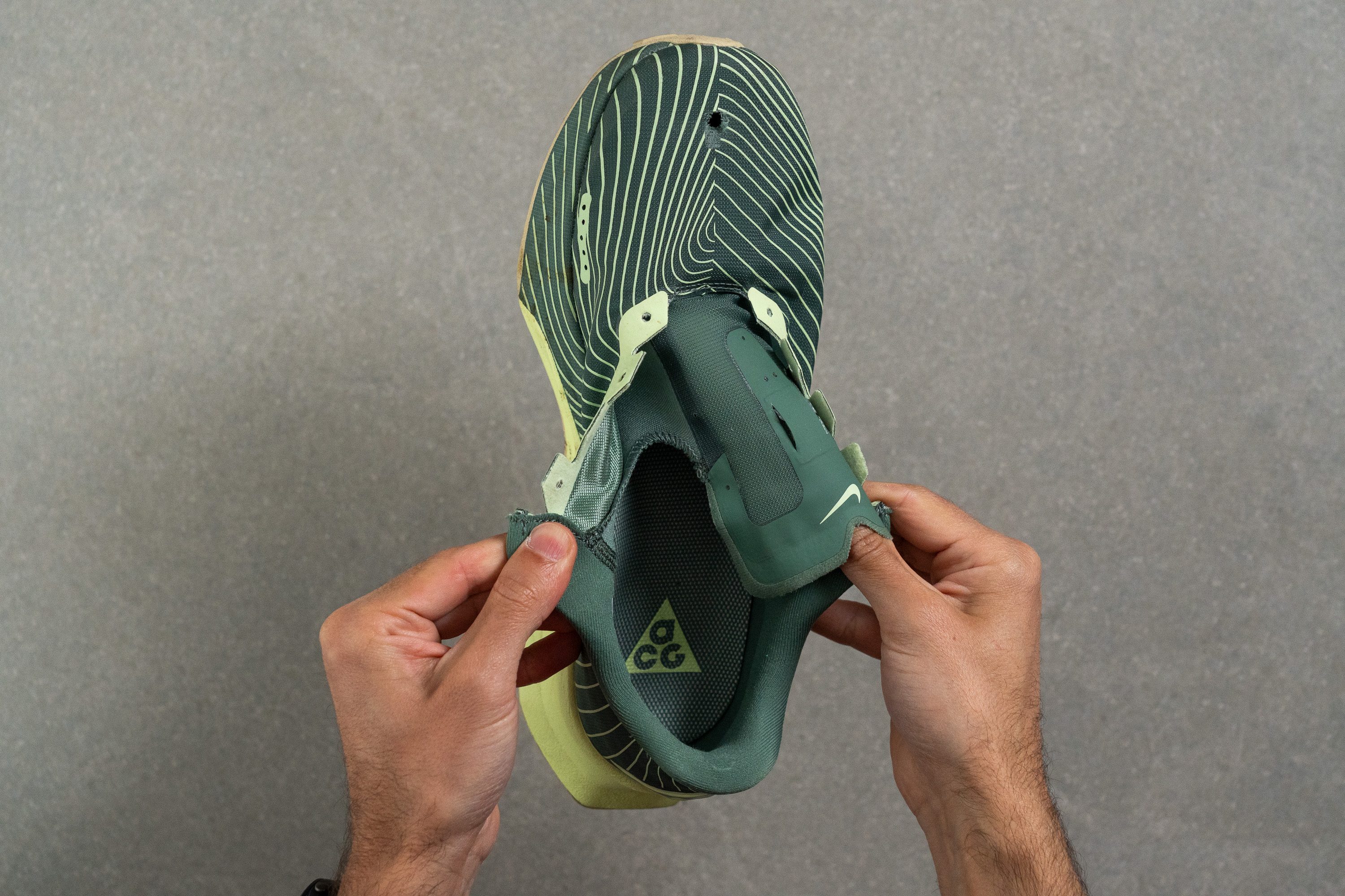 Nike ACG Ultrafly Trail Tongue: gusset type