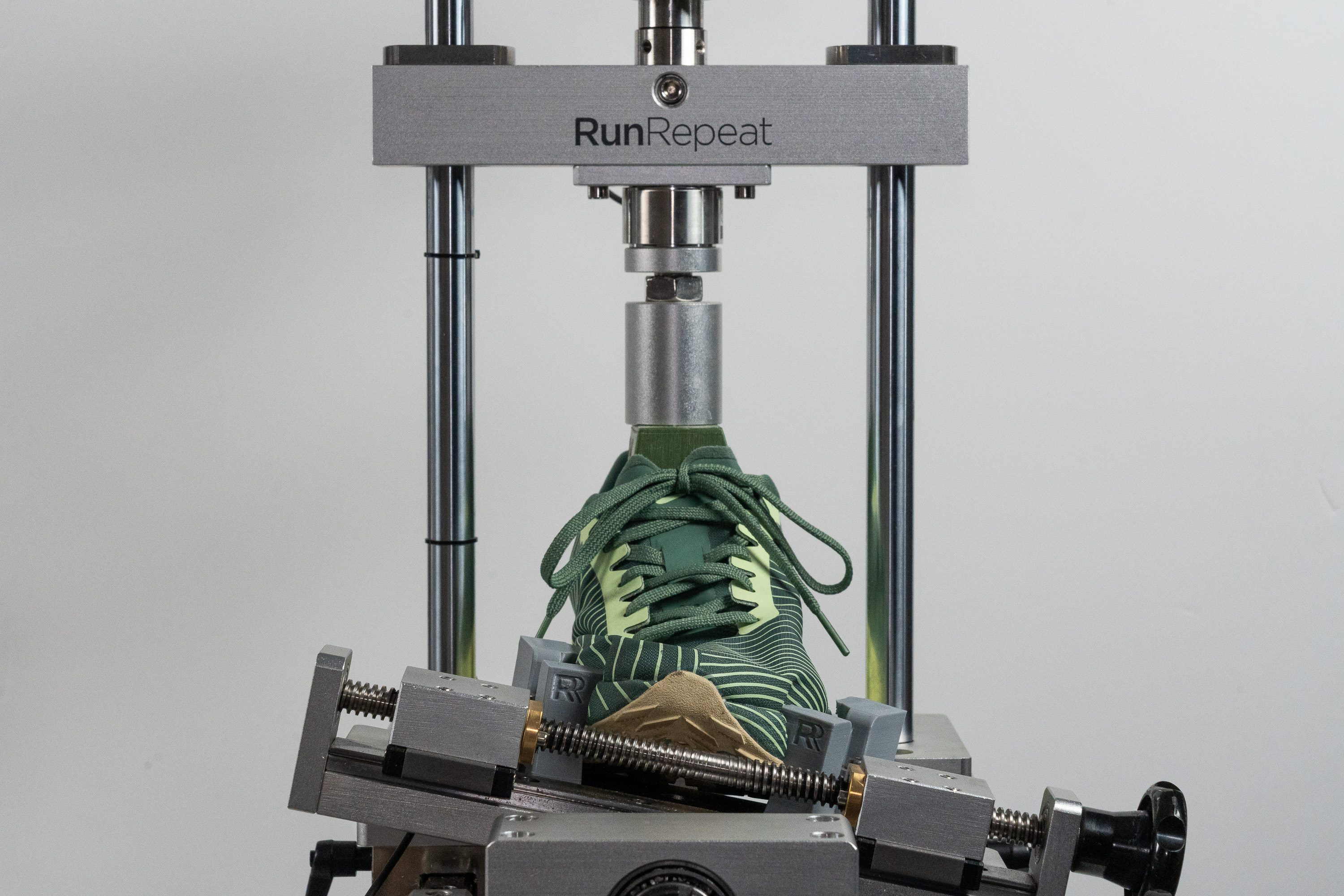 Nike ACG Ultrafly Trail Torsional rigidity