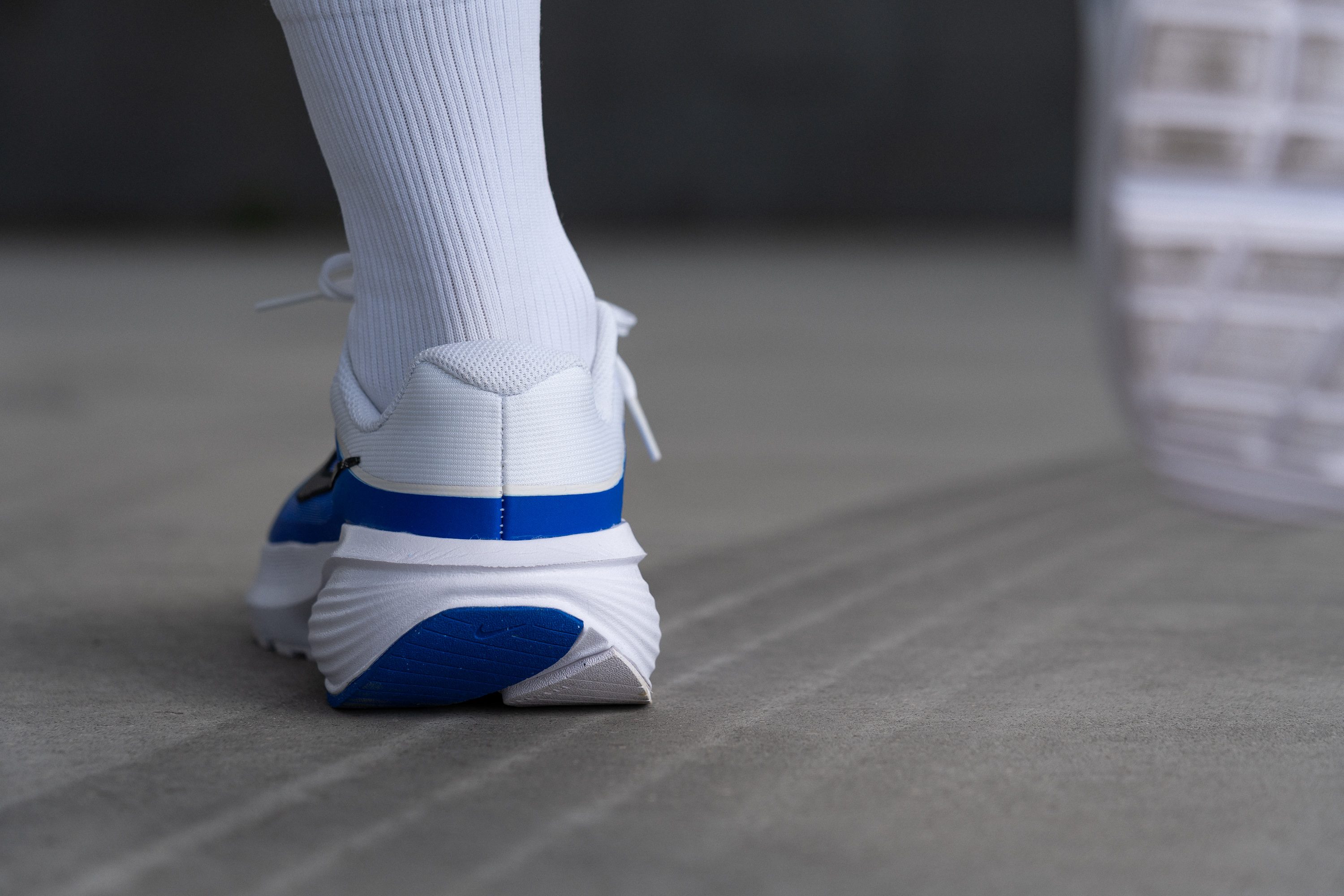 Nike Downshifter 14 Heel tab