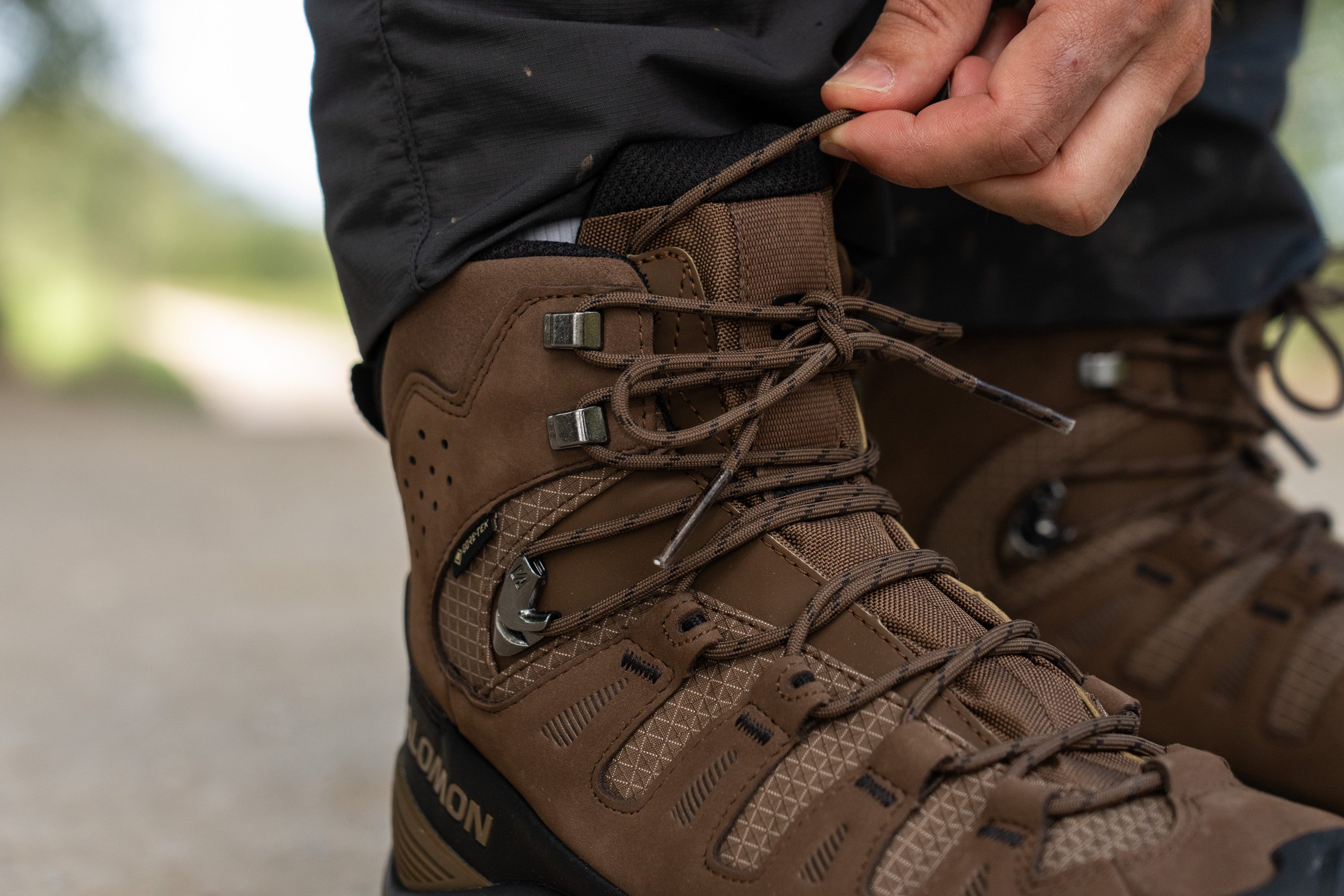 Salomon Quest 5 GTX finger loop