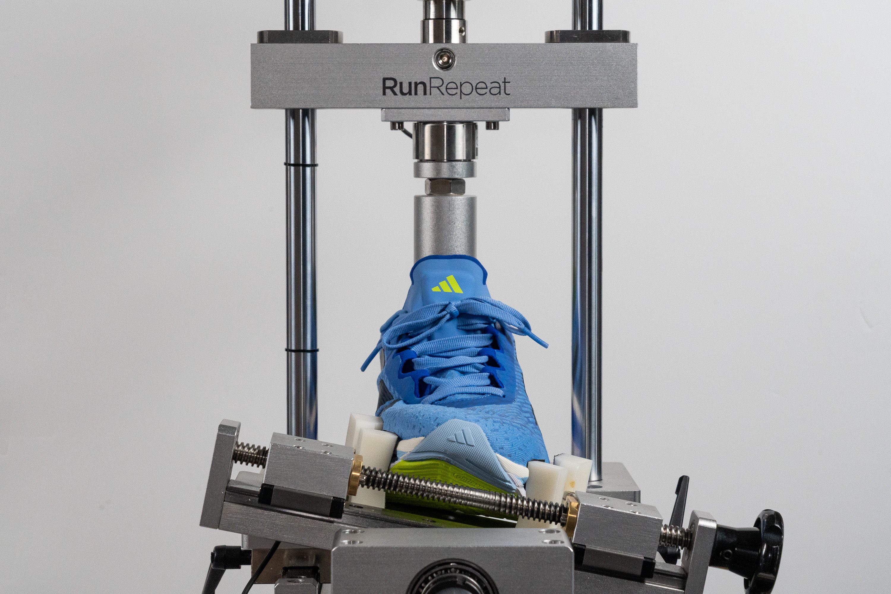 Adidas Adistar BYD Torsional rigidity