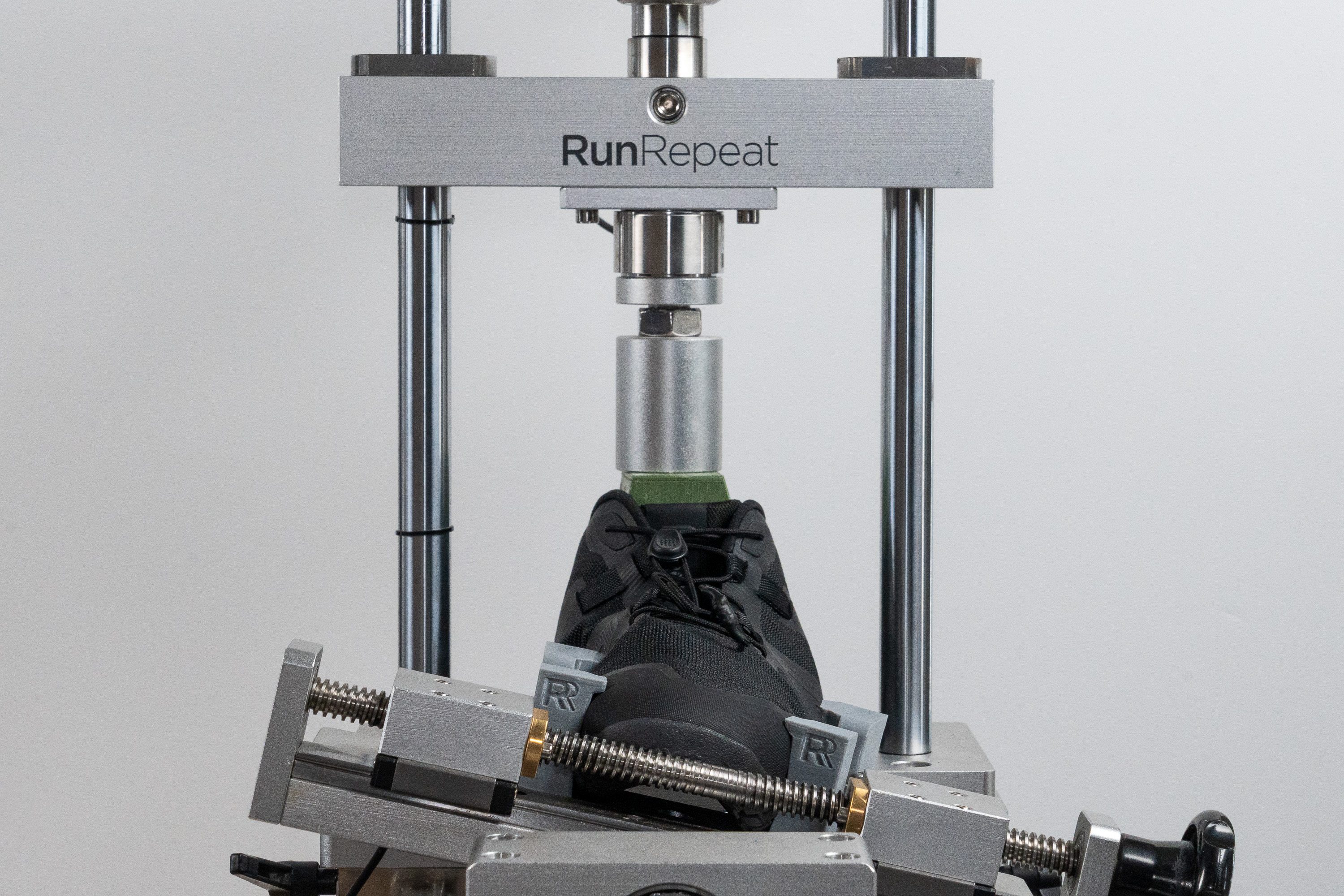 Xero Shoes XT Max Torsional rigidity