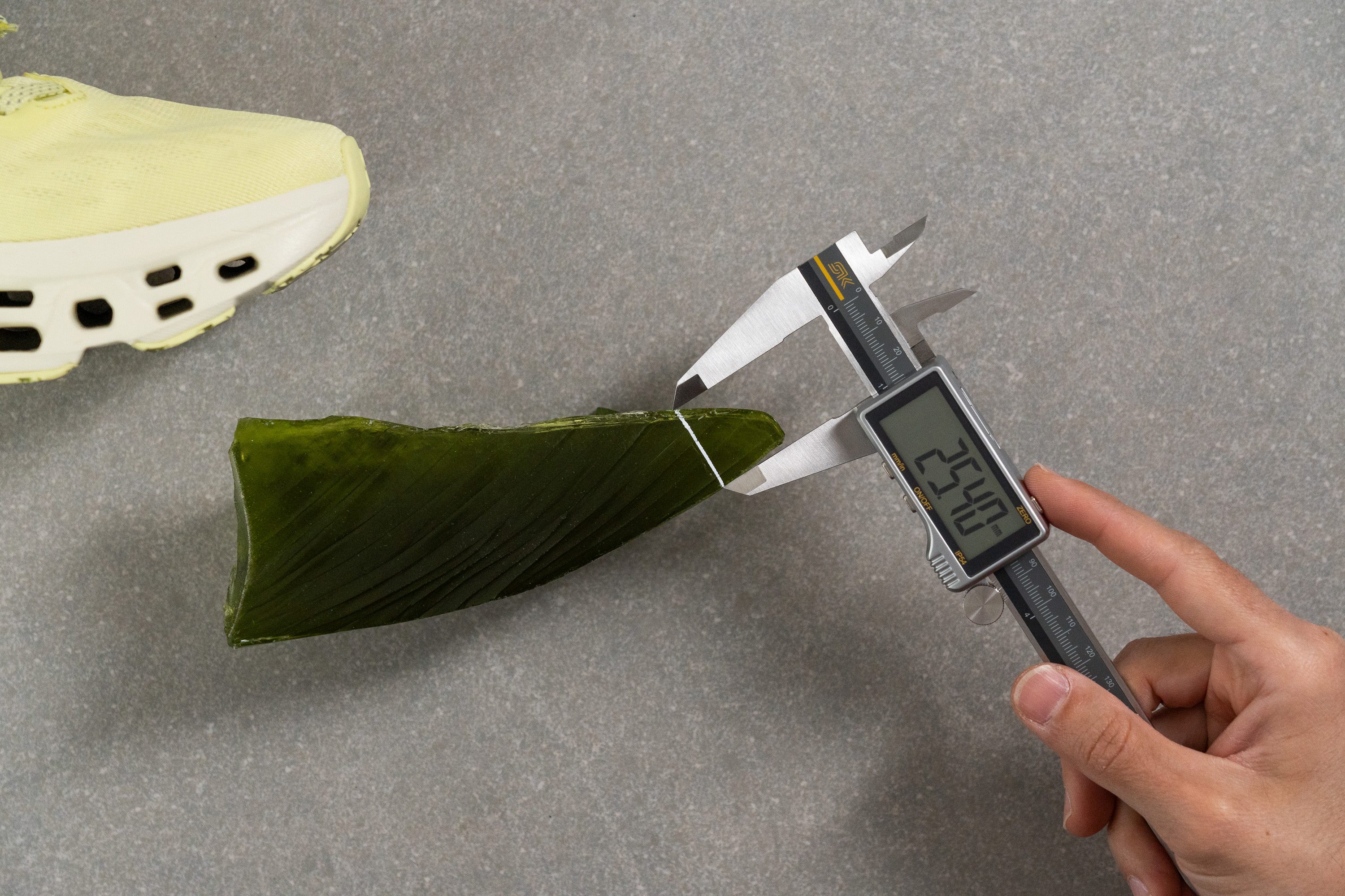 On Cloudmonster 3 Toebox height