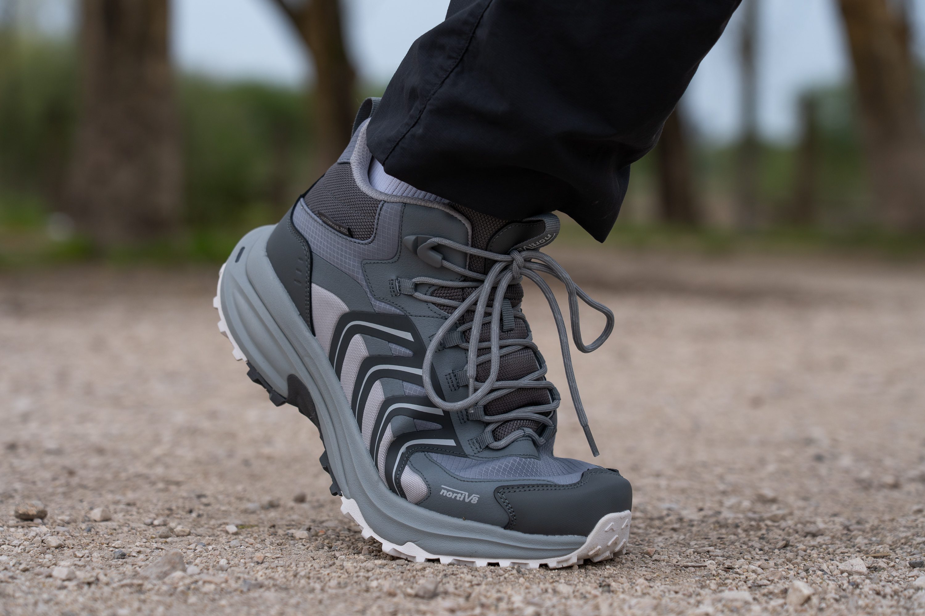 NORTIV 8 DualStride Armadillo FieldLite Mid WaterproofPRO forefoot stiffness