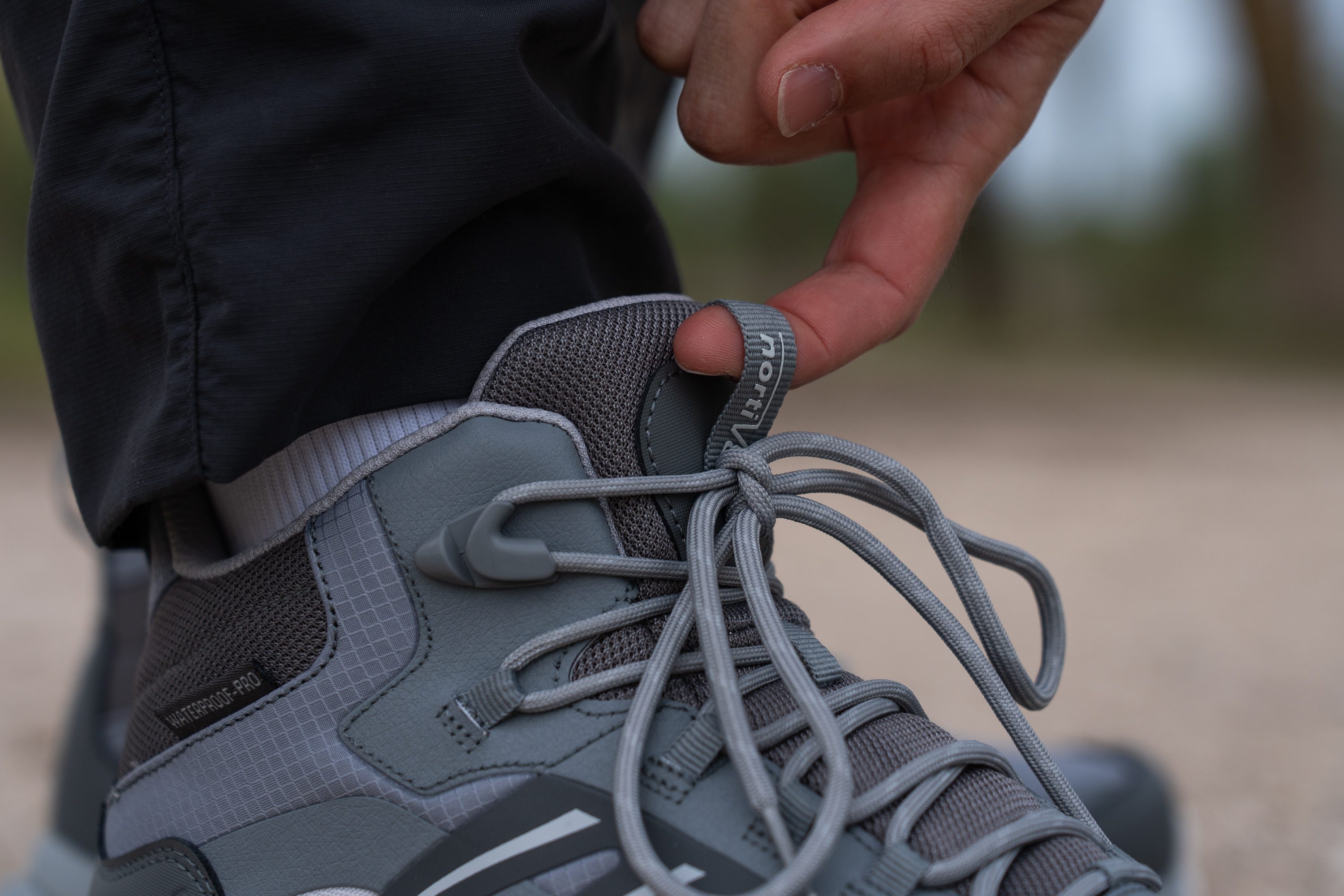 NORTIV 8 DualStride Armadillo FieldLite Mid WaterproofPRO Front finger loop