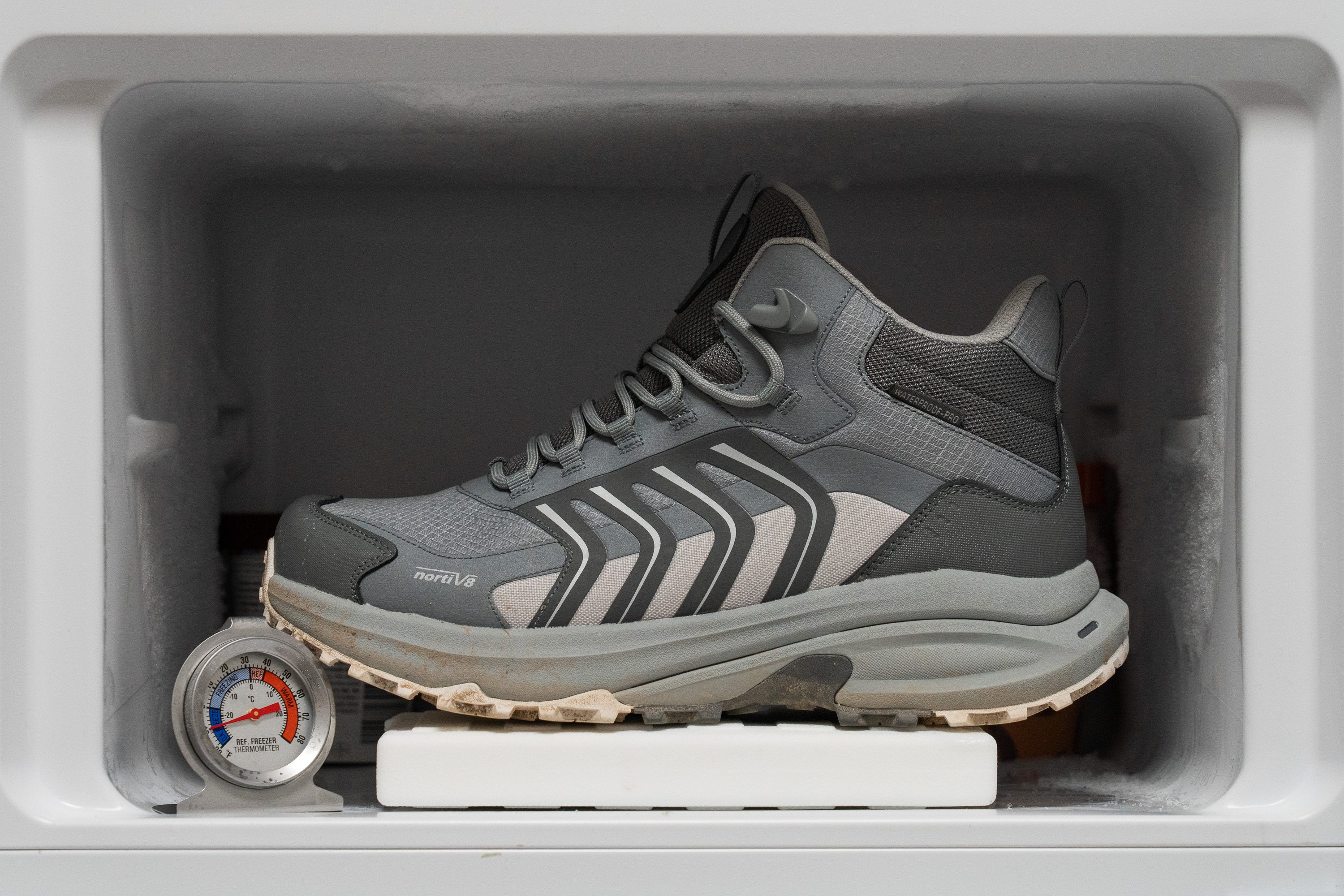 NORTIV 8 DualStride Armadillo FieldLite Mid WaterproofPRO Midsole softness in cold (%)