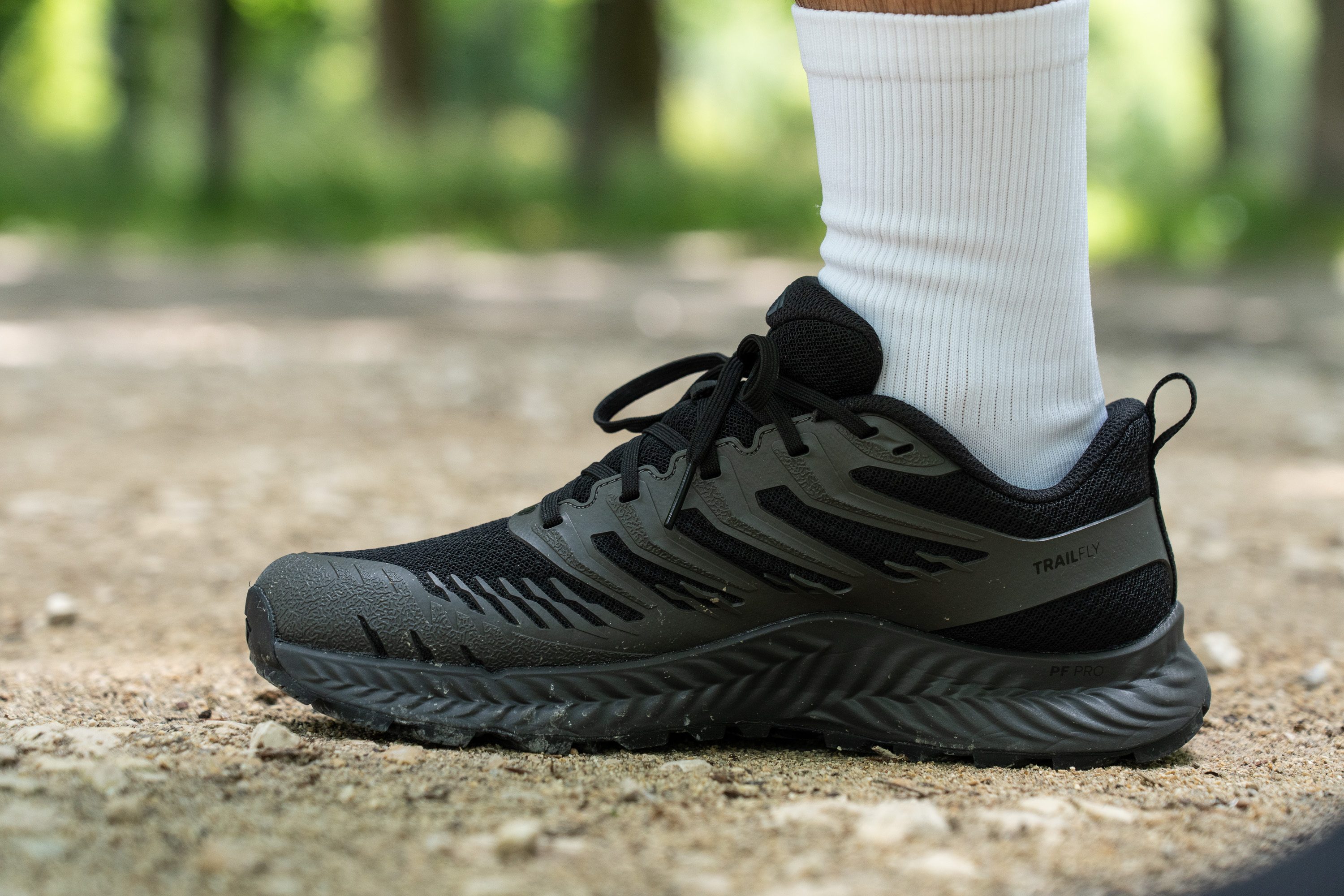 Inov8 Trailfly v2 side