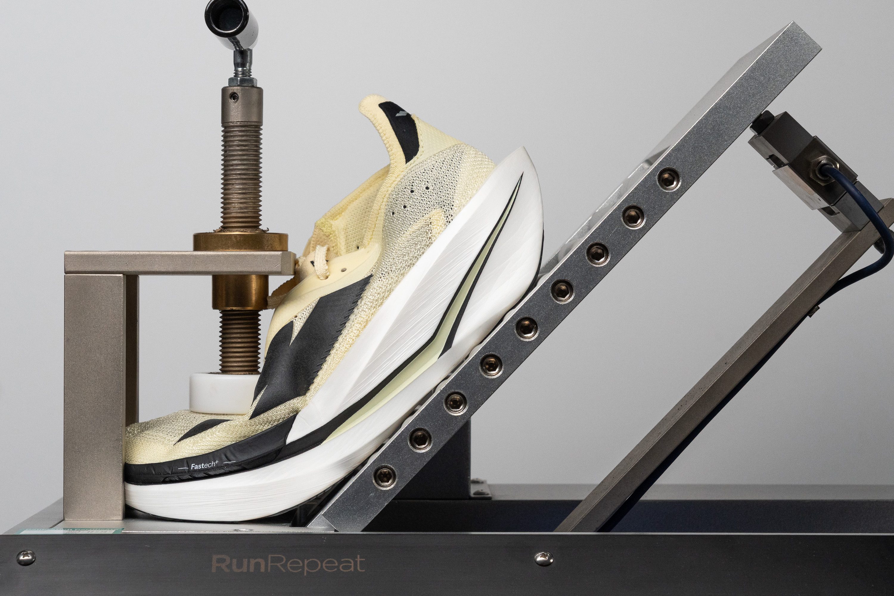 KIPRUN Kipstorm Elite Flexibility / Stiffness