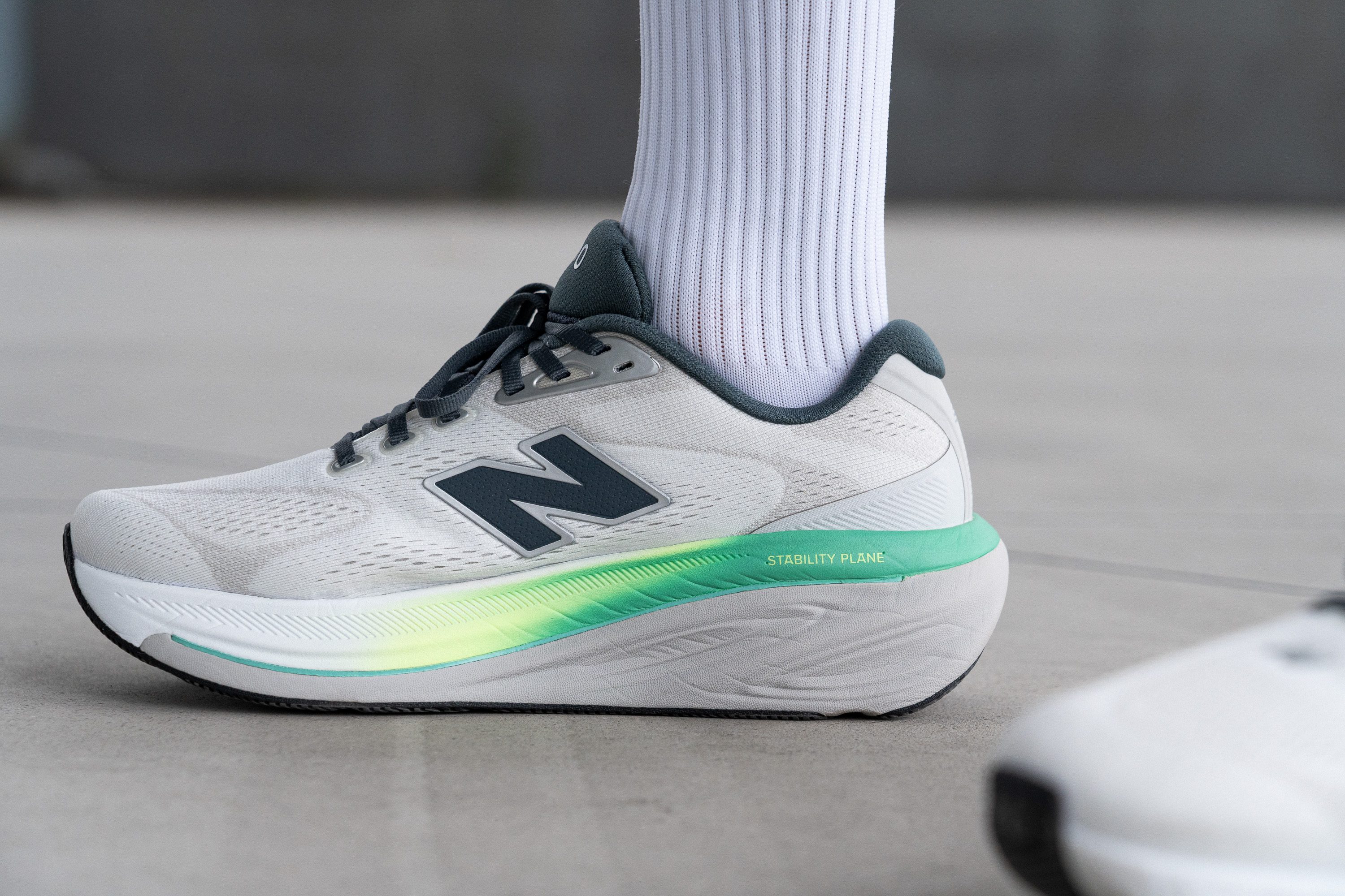 New Balance Fresh Foam X 860 v15 side