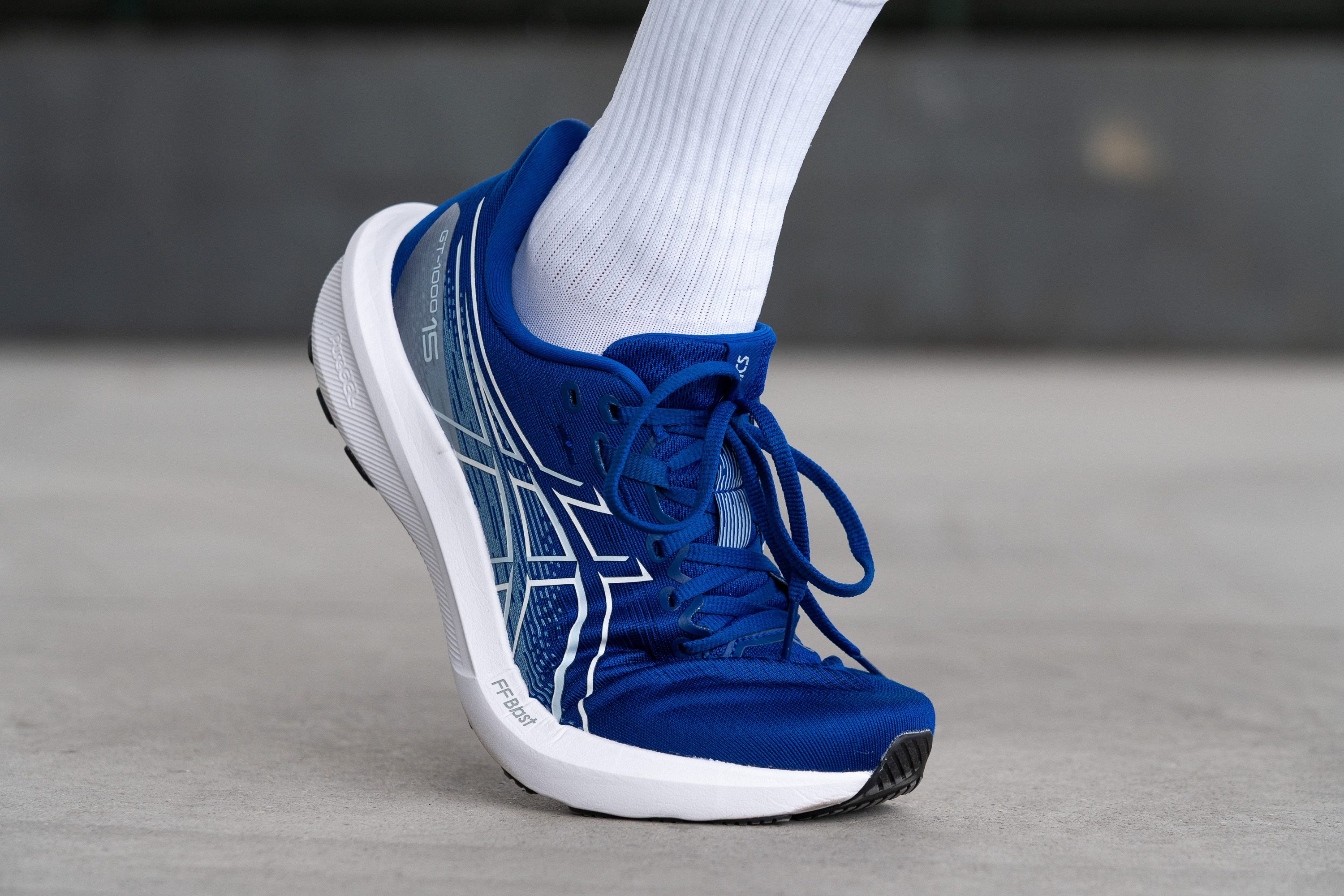 ASICS GT 1000 15 side