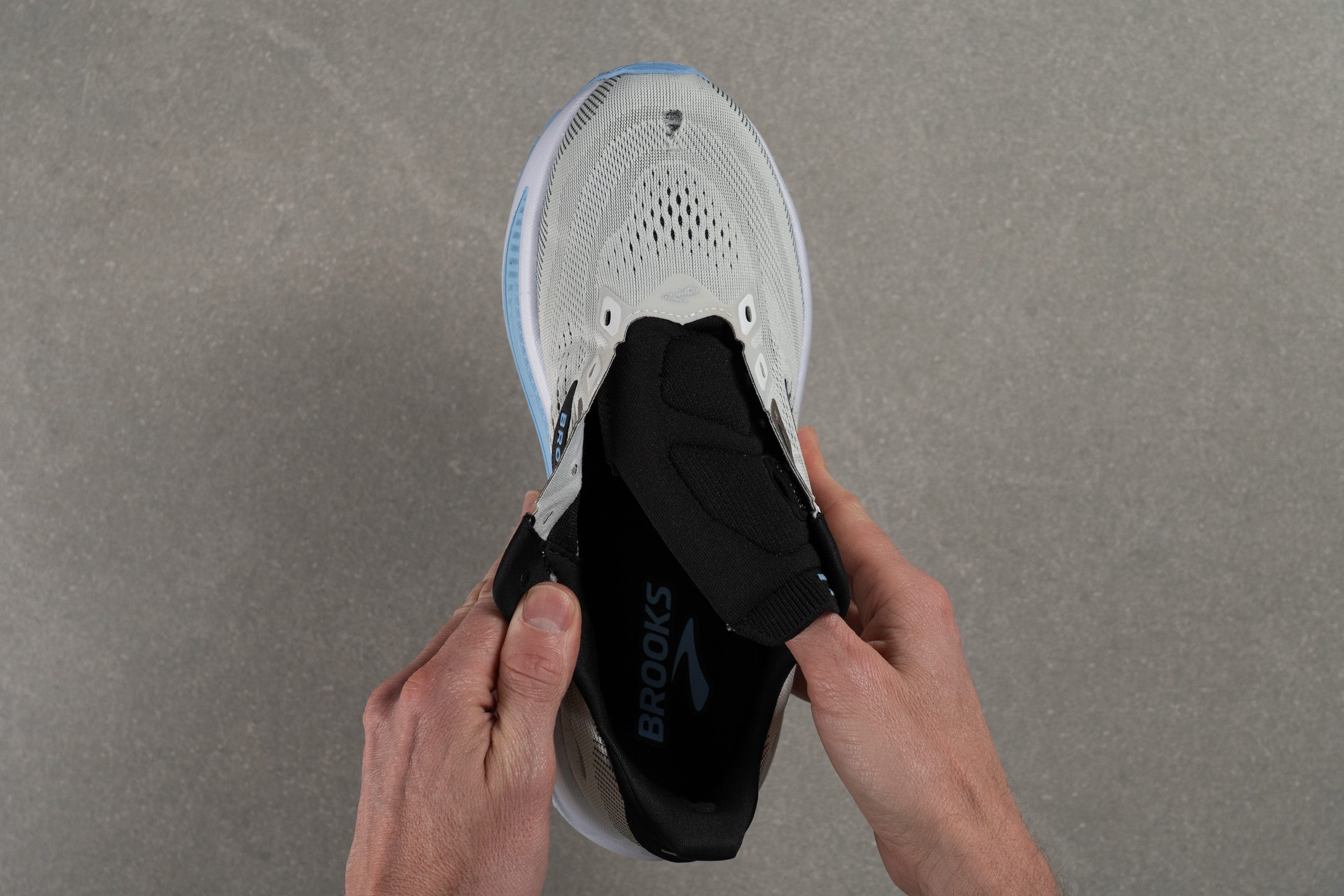 Brooks Ghost 18 Tongue: gusset type