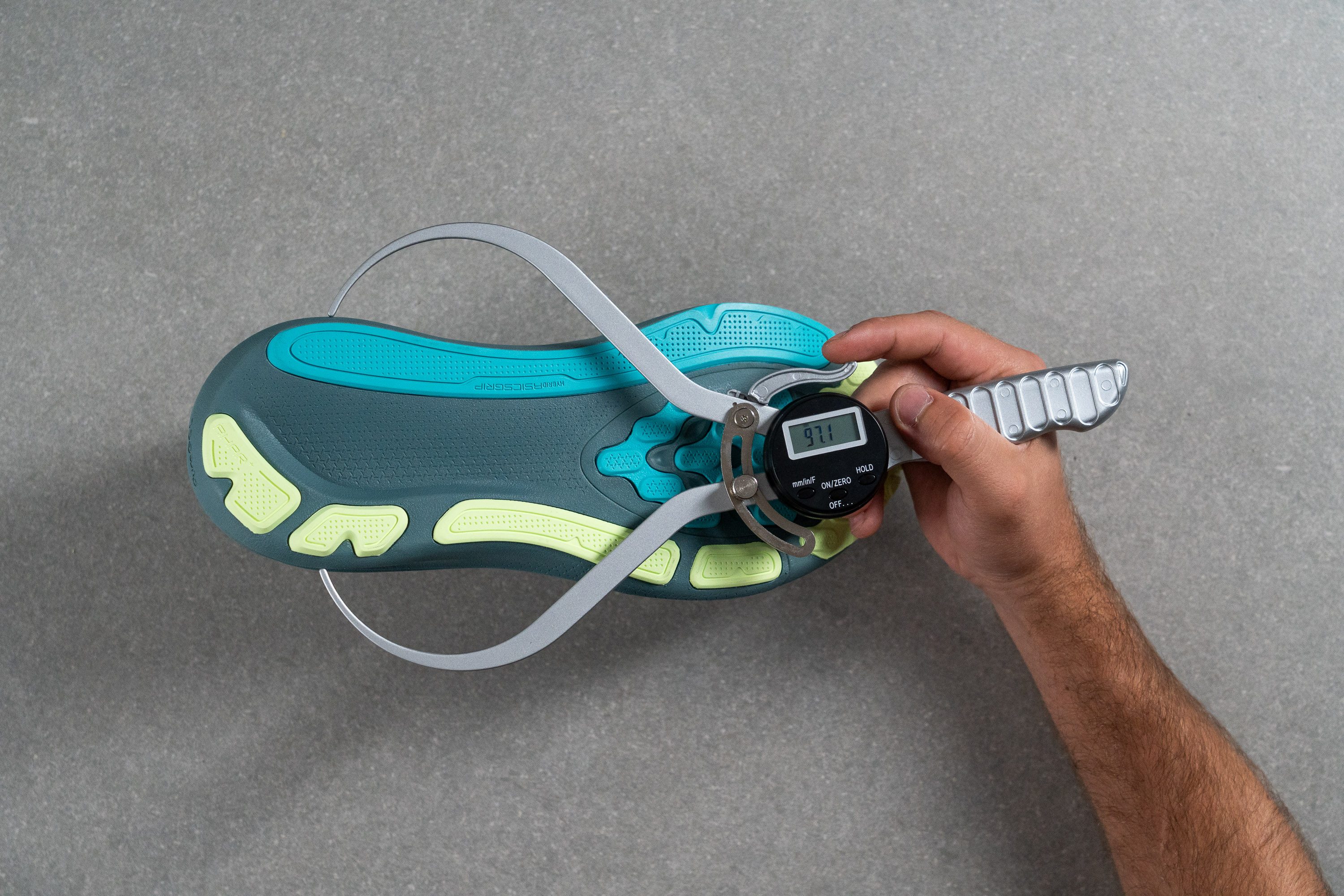 ASICS Gel Kayano 33 Midsole width - heel