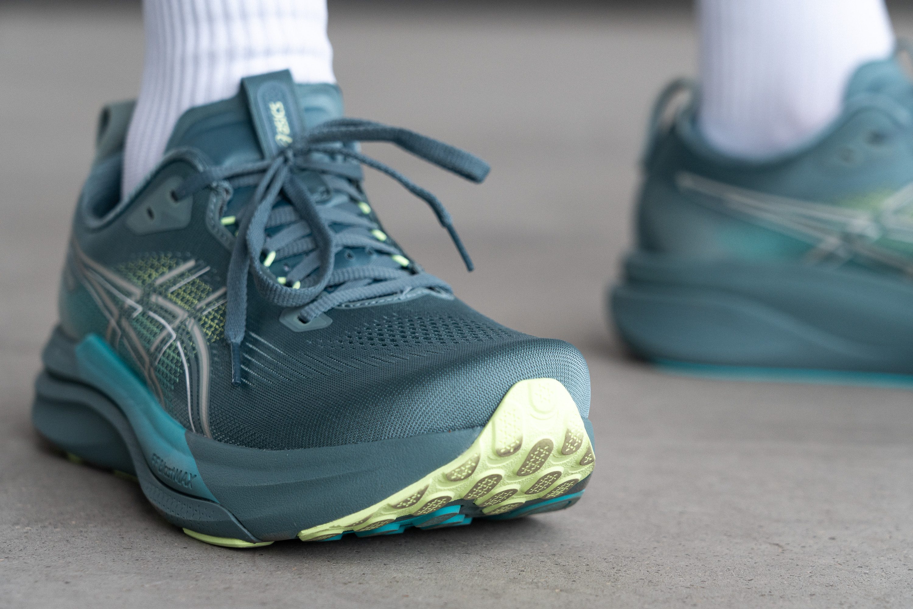 ASICS Gel Kayano 33 outsole front