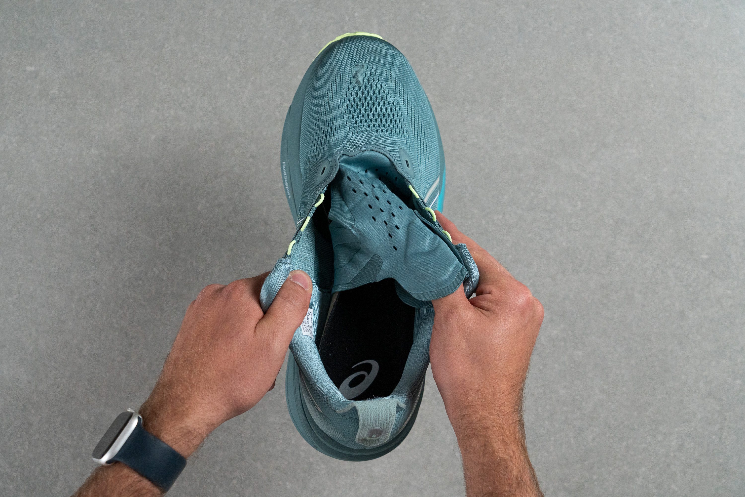 ASICS Gel Kayano 33 Tongue: gusset type